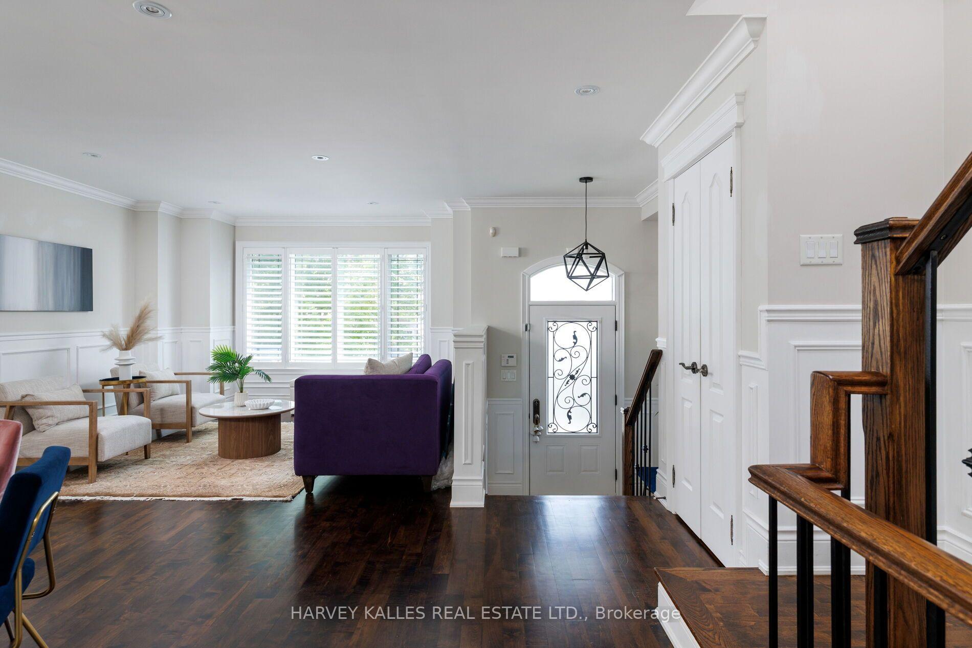 Photo 4 of 20A Owen Drive, Etobicoke, Alderwood — HOMEH