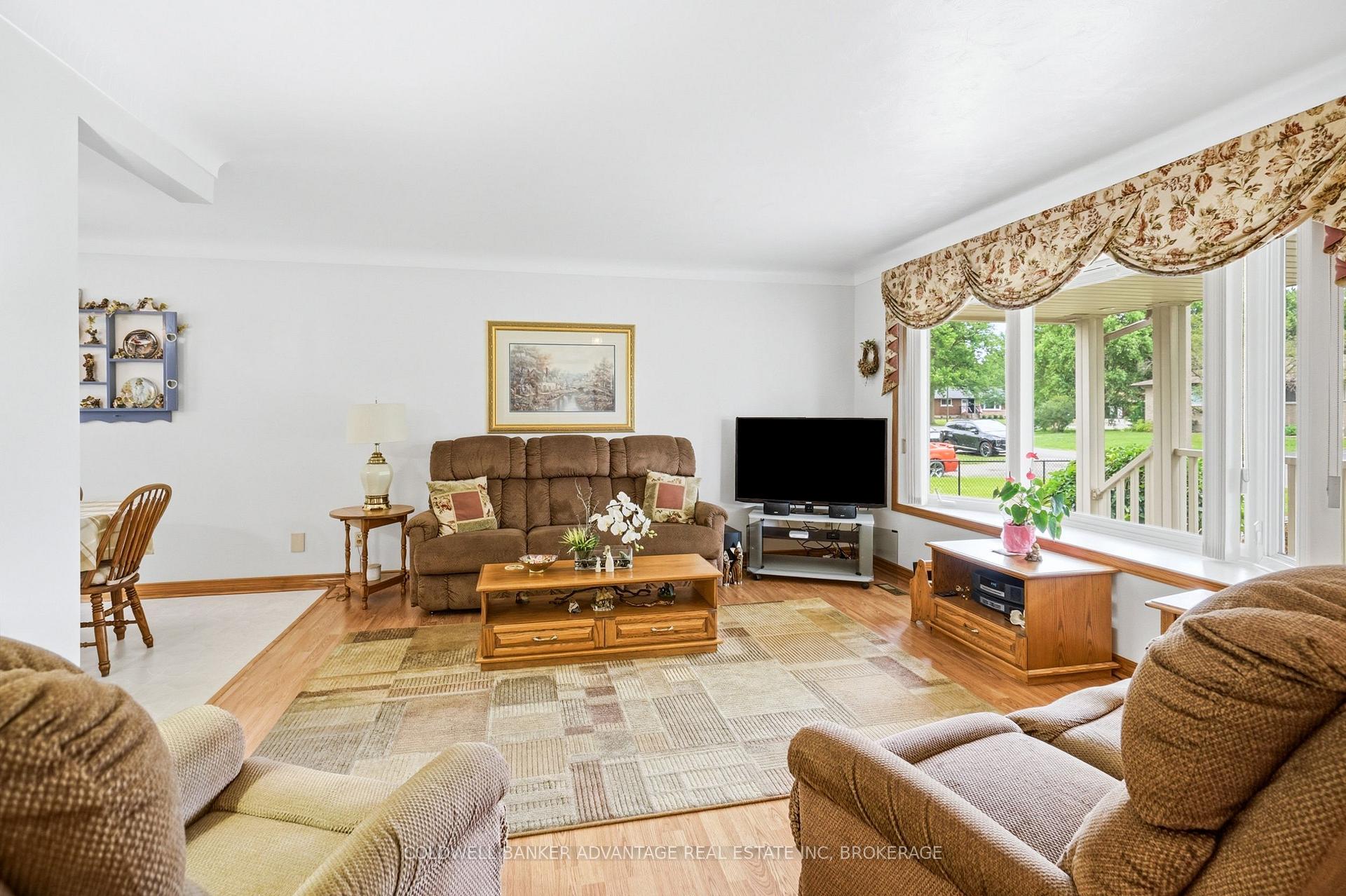 Photo 10 of 85 James Street, Welland, Dain City — HOMEH