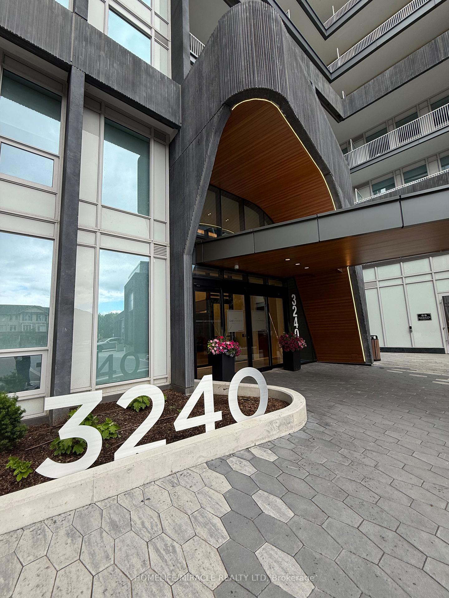 Front of Unit 906, 3240 William Colston Avenue
