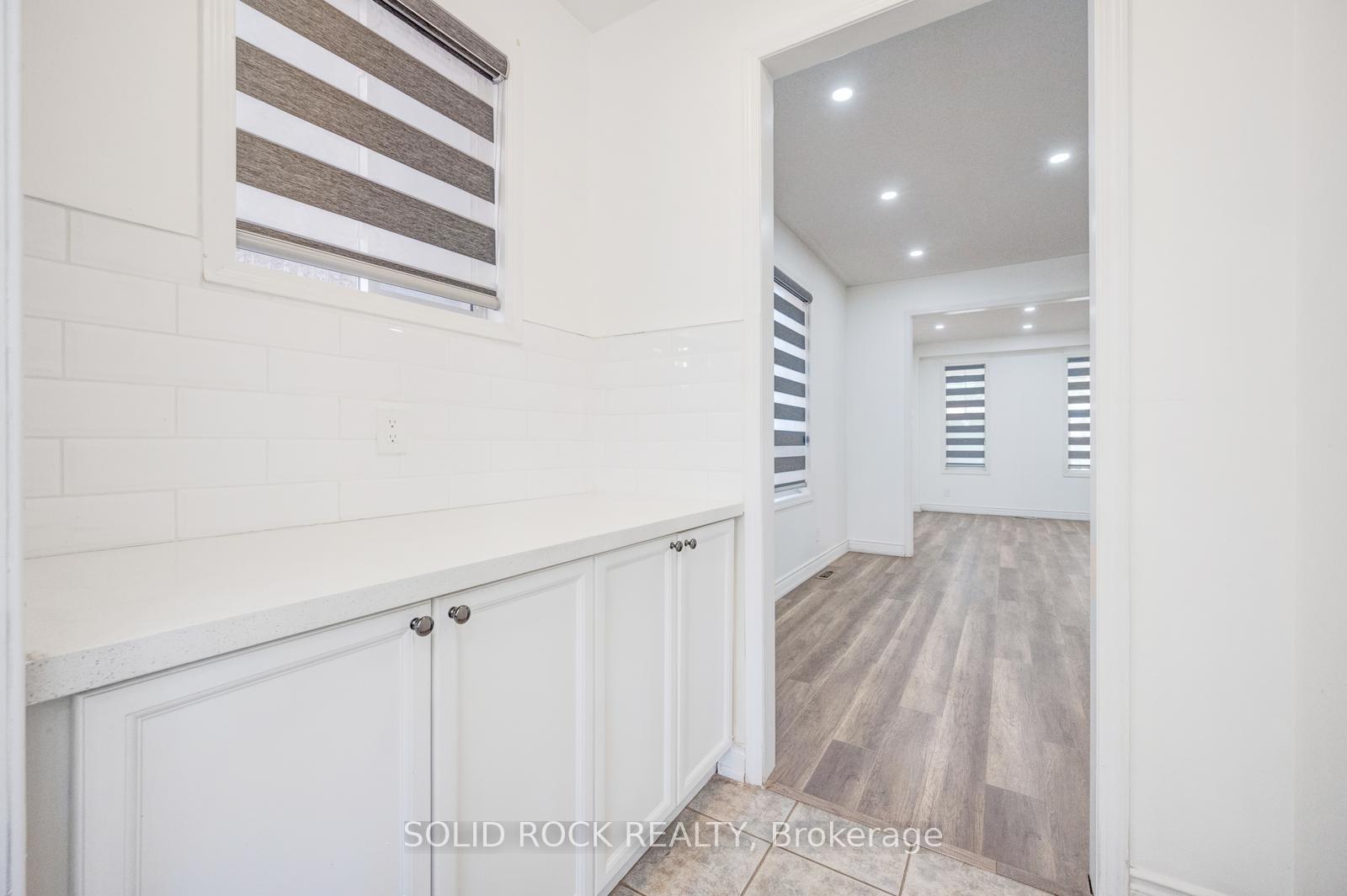 Photo 16 of 8 Gander Crescent, Brampton, Vales of Castlemore — HOMEH