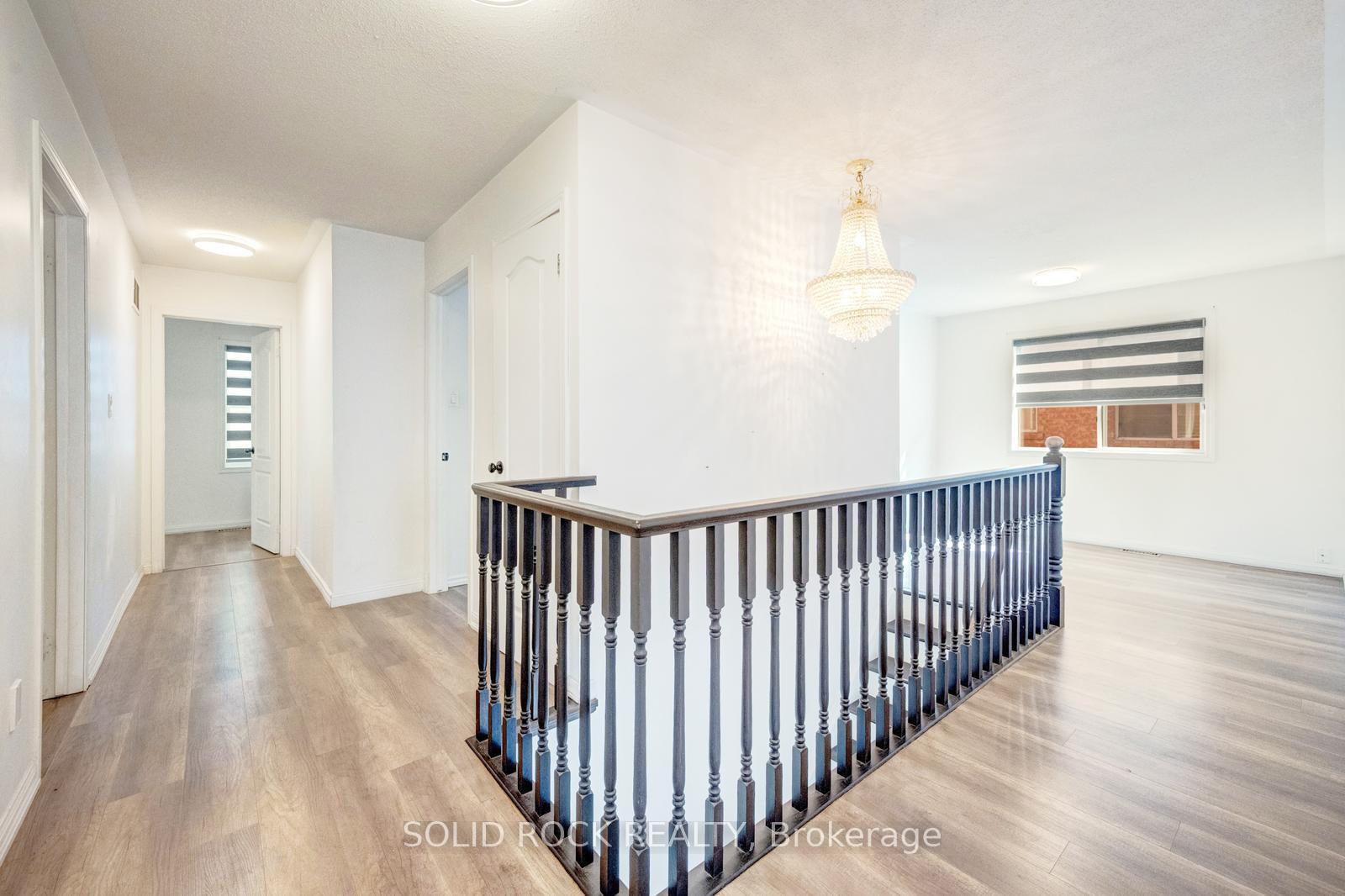 Photo 18 of 8 Gander Crescent, Brampton, Vales of Castlemore — HOMEH