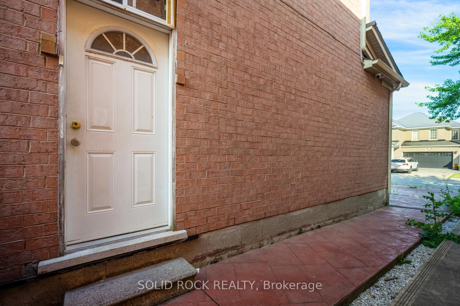 Photo 47 of 8 Gander Crescent, Brampton, Vales of Castlemore — HOMEH