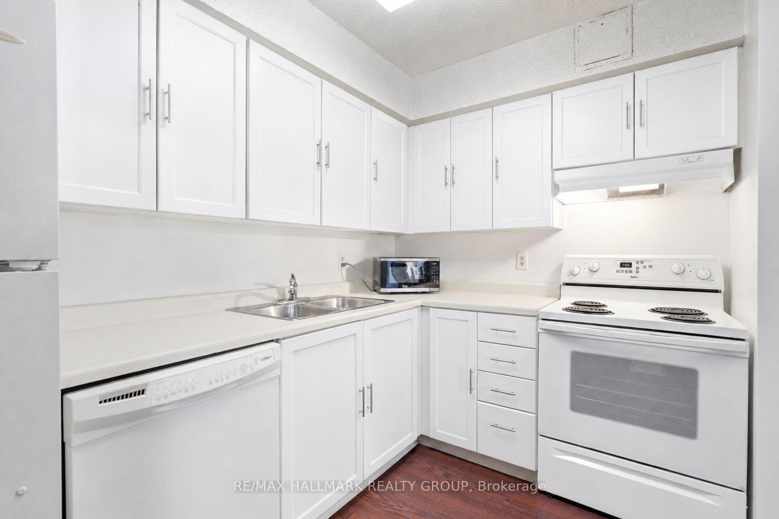 Photo 11 of Unit 202, 1500 Riverside Drive E, Ottawa, Riverview Park — HOMEH