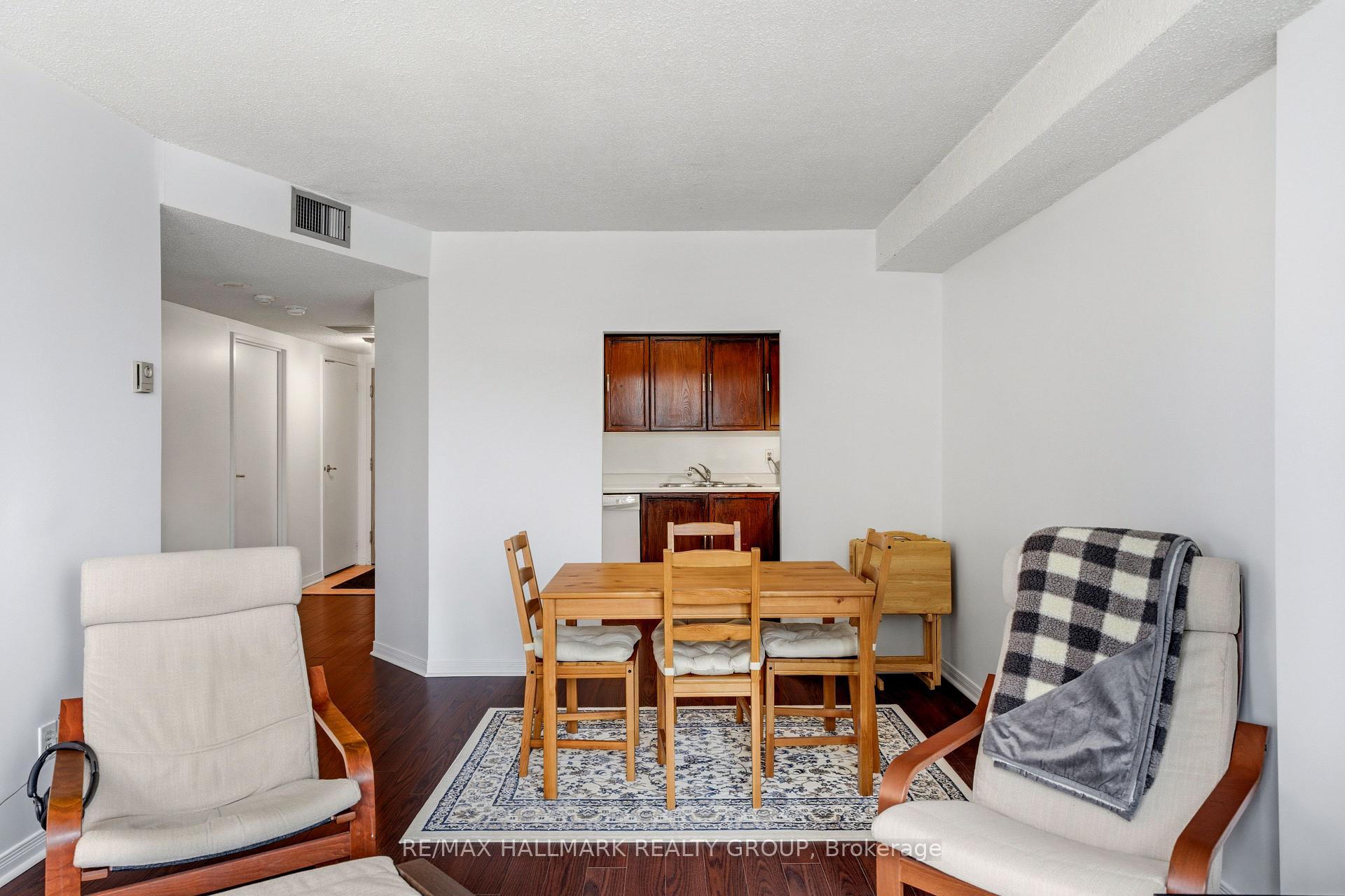 Photo 17 of Unit 202, 1500 Riverside Drive E, Ottawa, Riverview Park — HOMEH