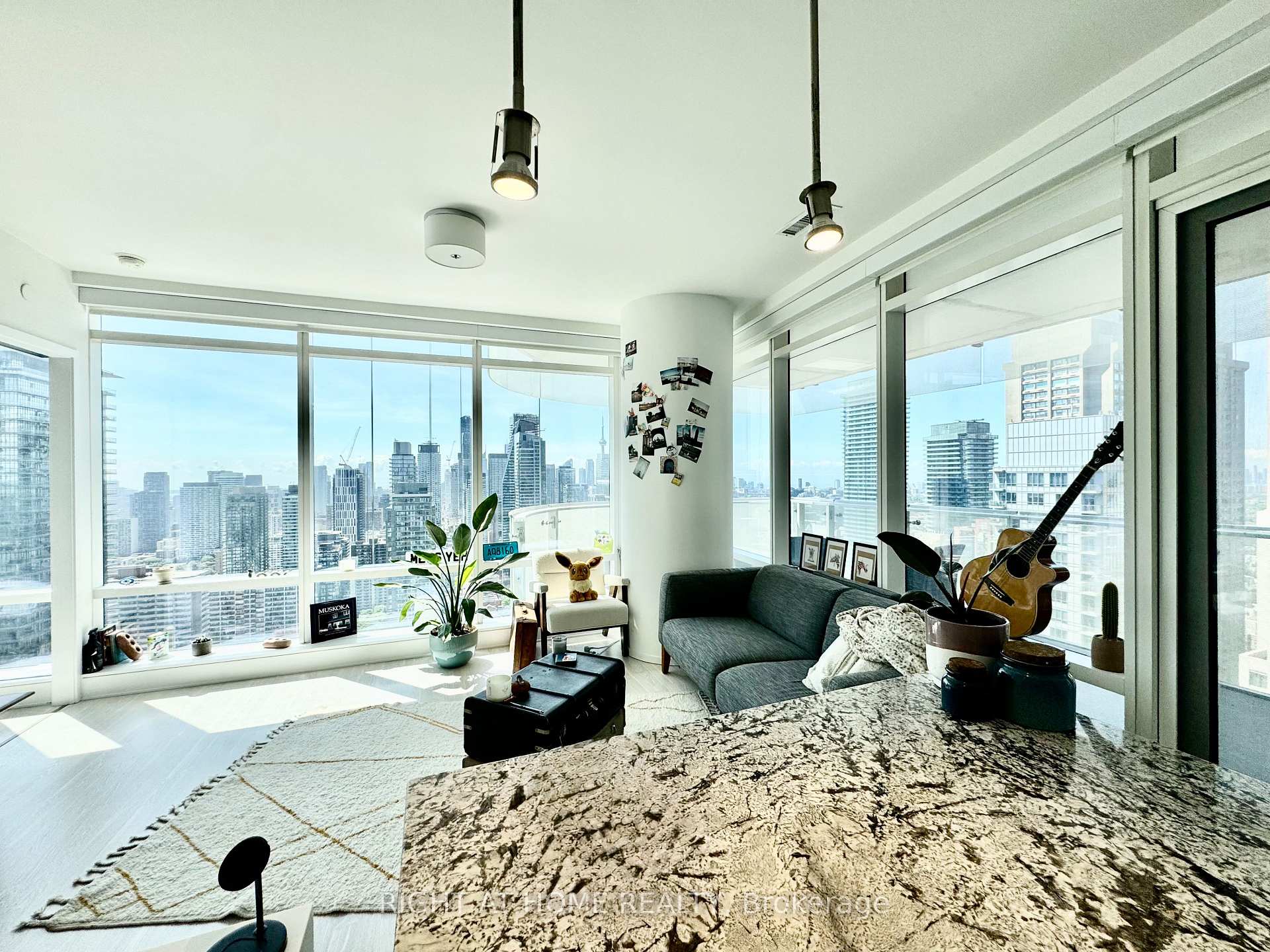 Photo 8 of Unit 3507, 1 Bloor Street E, Toronto, Church-Yonge Corridor — HOMEH