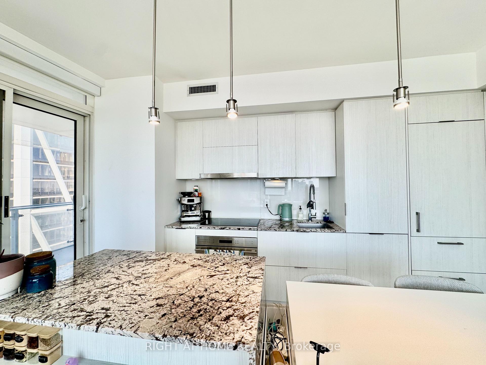 Photo 13 of Unit 3507, 1 Bloor Street E, Toronto, Church-Yonge Corridor — HOMEH