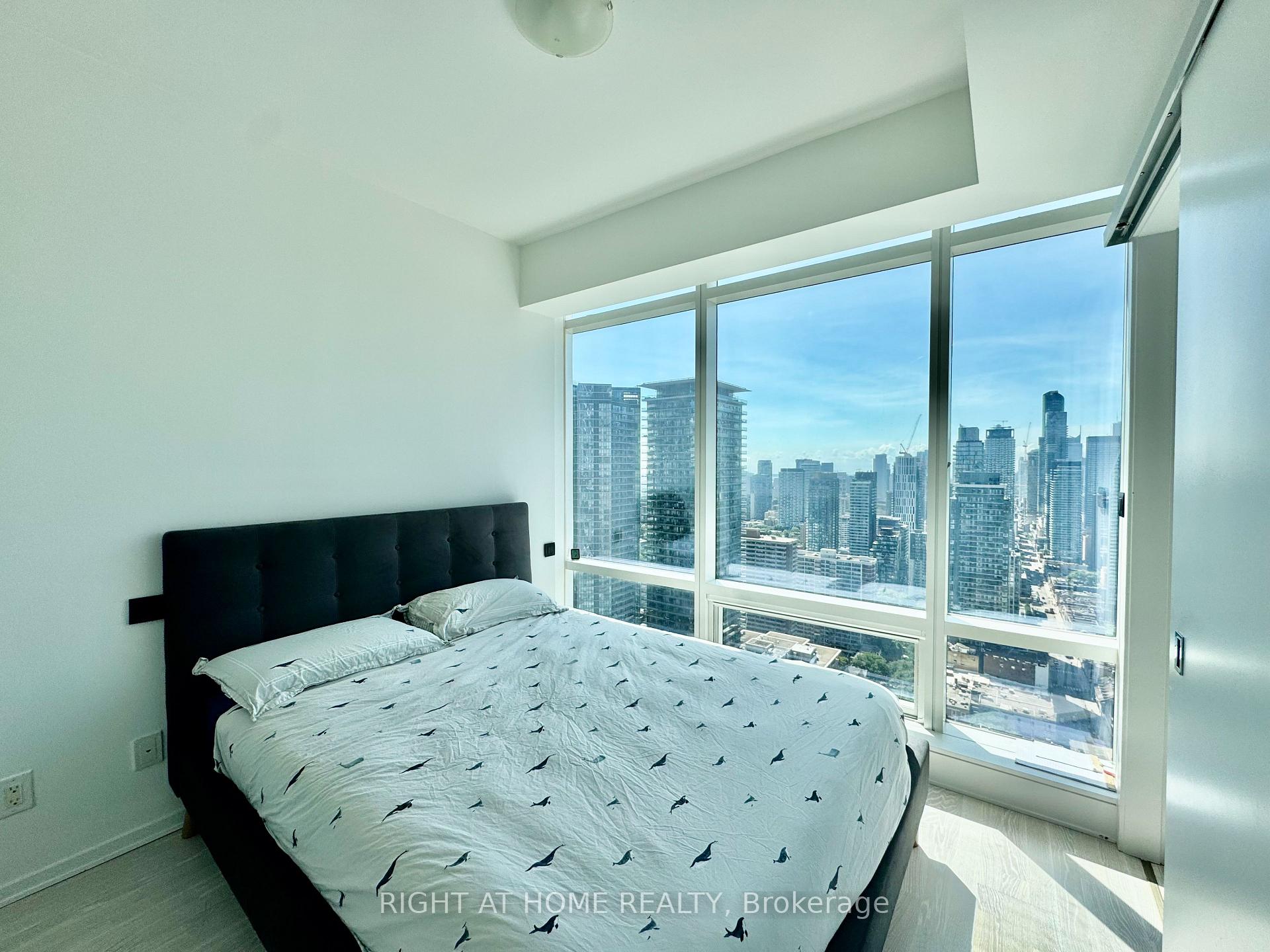 Photo 15 of Unit 3507, 1 Bloor Street E, Toronto, Church-Yonge Corridor — HOMEH