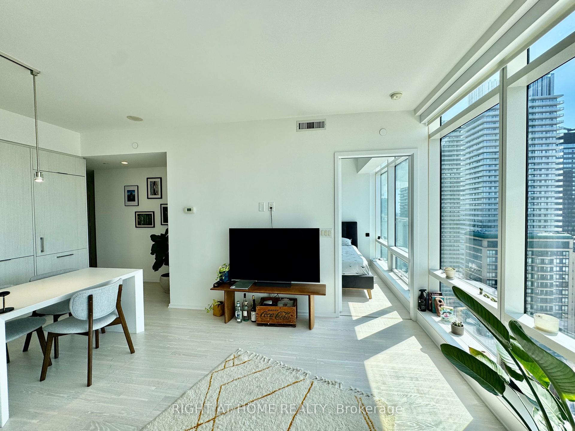 Photo 28 of Unit 3507, 1 Bloor Street E, Toronto, Church-Yonge Corridor — HOMEH