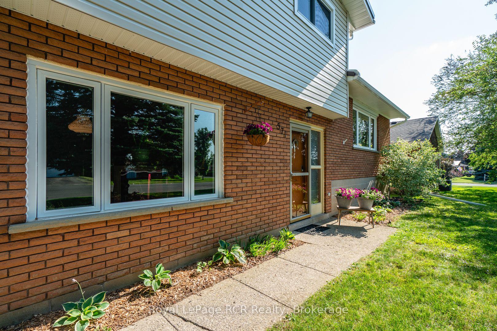 Photo 5 of 571 12th Street, Hanover — HOMEH