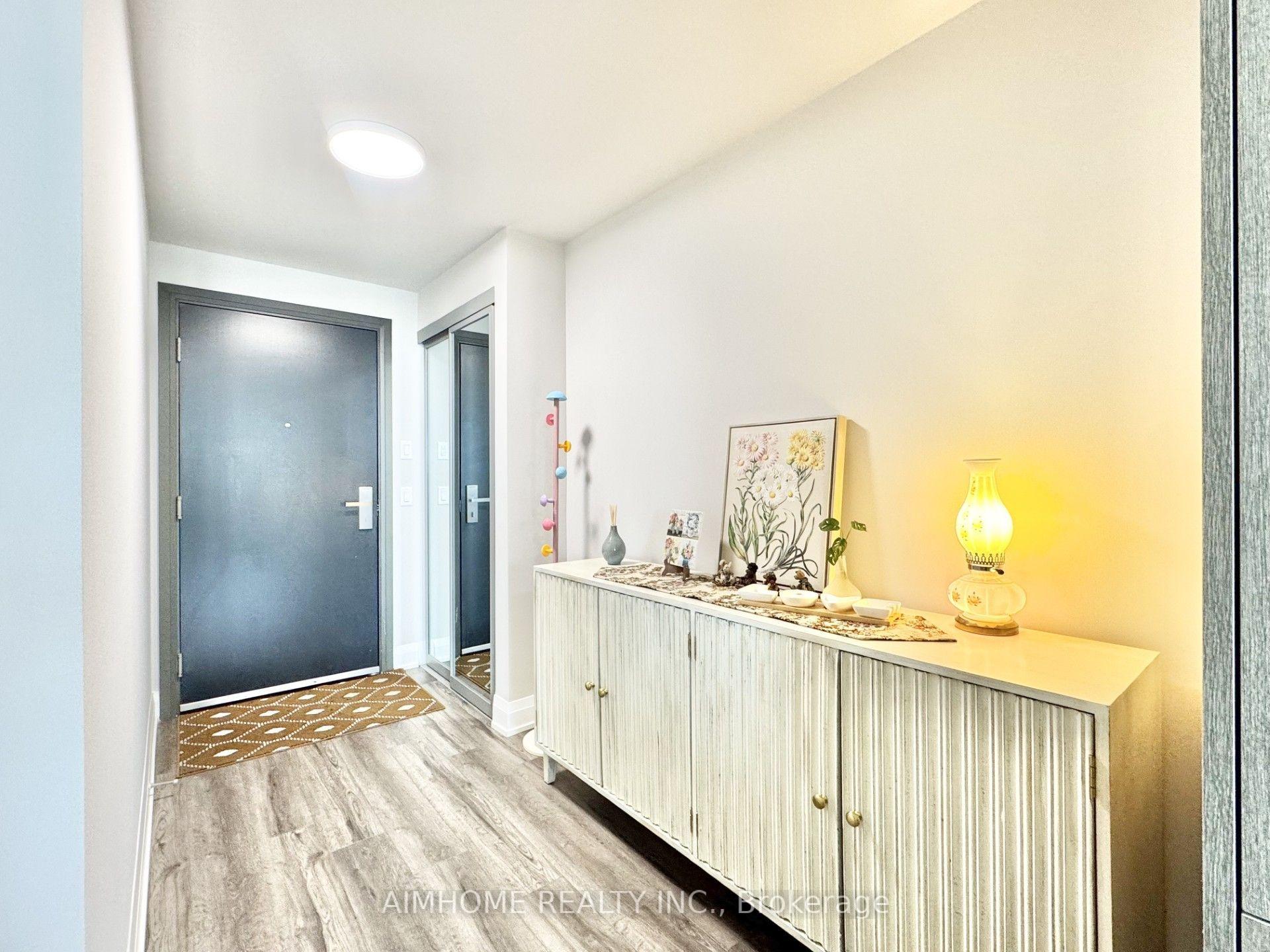 Photo 5 of Unit 2802, 18 Waterwalk Drive, Markham, Unionville — HOMEH