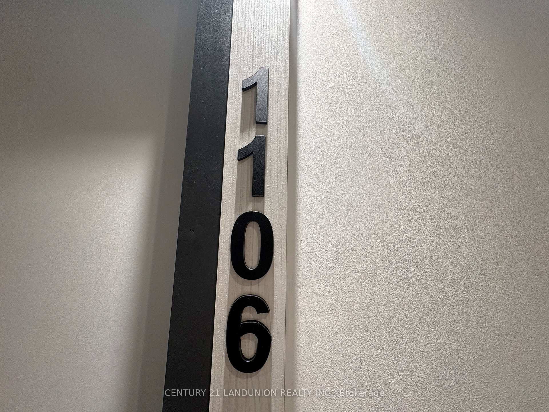 Photo 7 of Unit 1106, 185 Alberta Ave E, Toronto, Oakwood Village — HOMEH