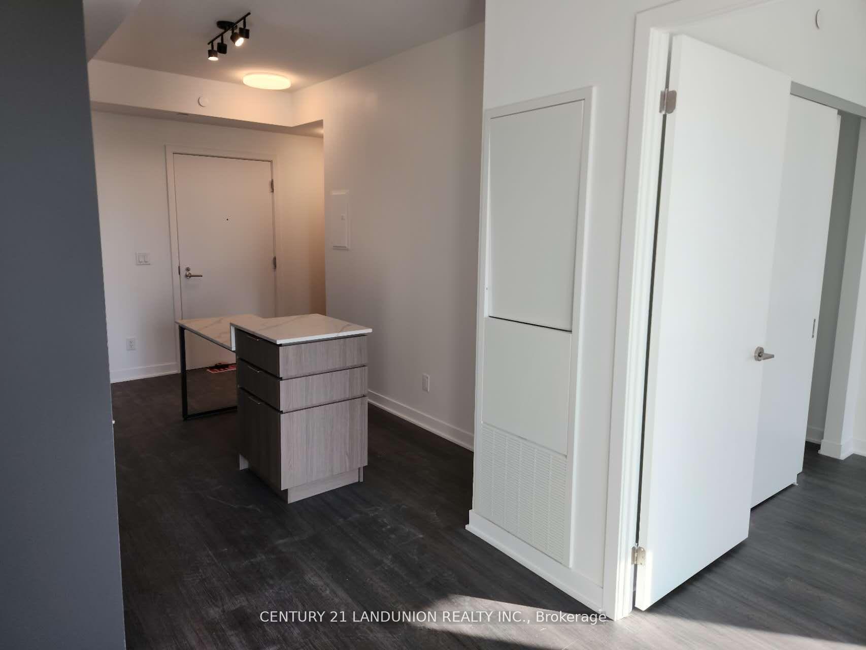 Photo 9 of Unit 1106, 185 Alberta Avenue E, Toronto, Oakwood Village — HOMEH