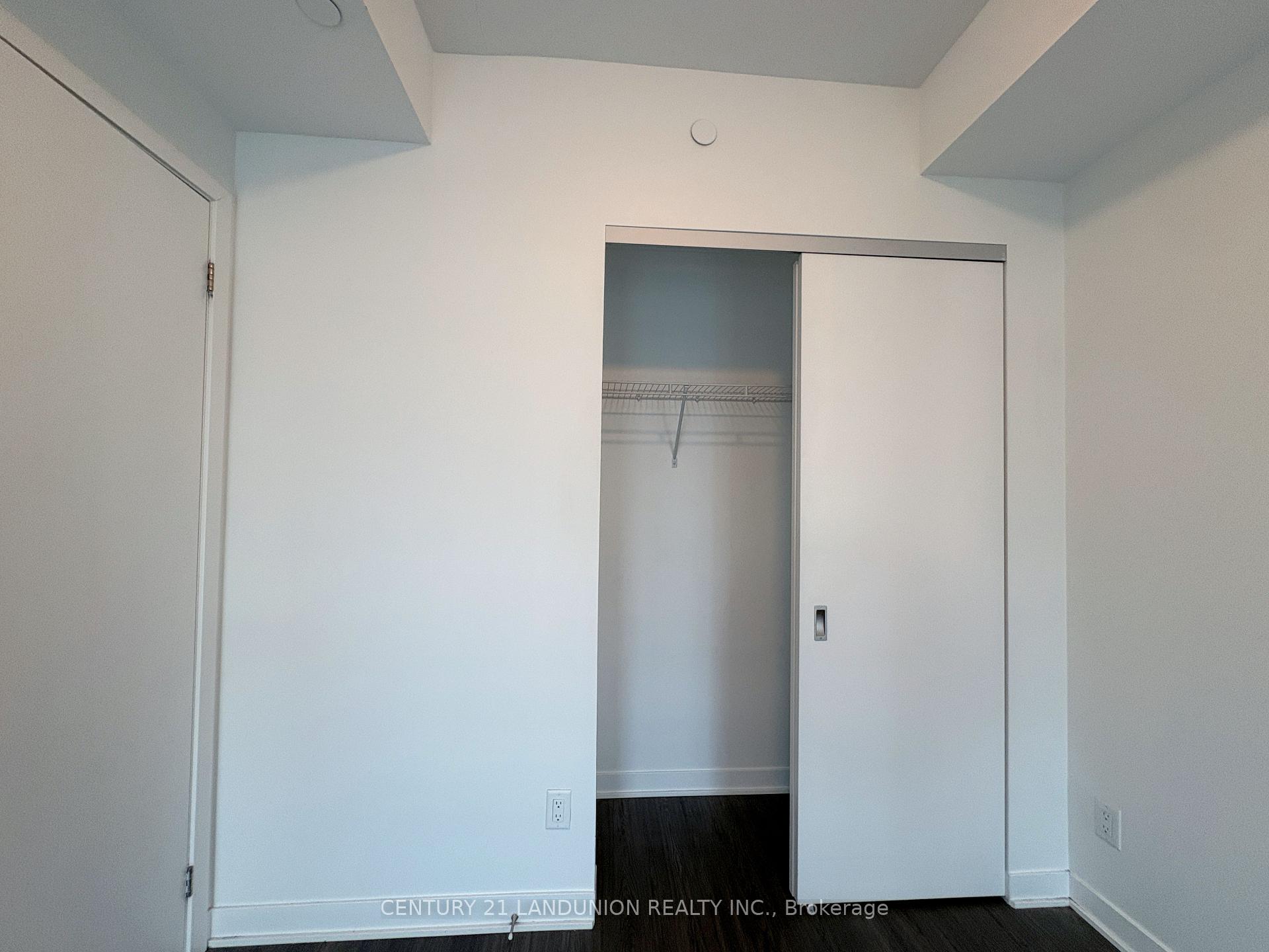 Photo 12 of Unit 1106, 185 Alberta Avenue E, Toronto, Oakwood Village — HOMEH