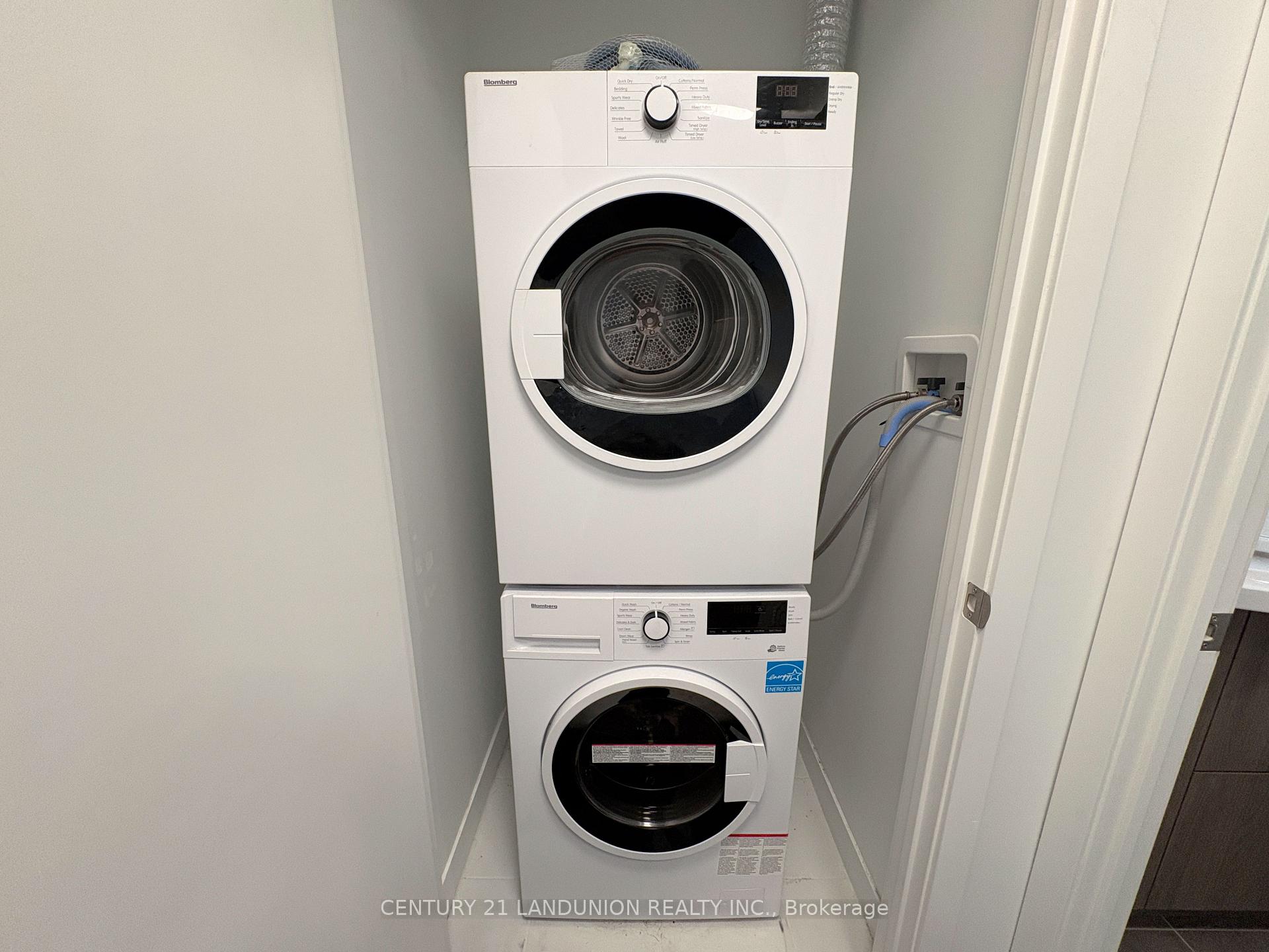 Photo 13 of Unit 1106, 185 Alberta Avenue E, Toronto, Oakwood Village — HOMEH