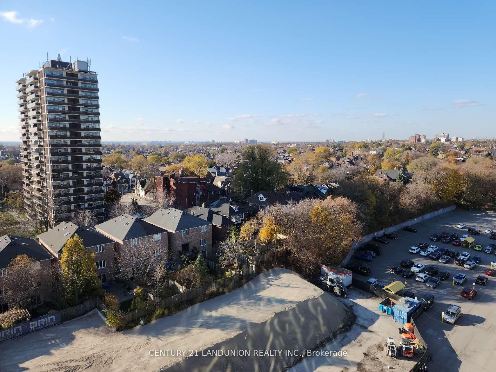 Photo 18 of Unit 1106, 185 Alberta Avenue E, Toronto, Oakwood Village — HOMEH