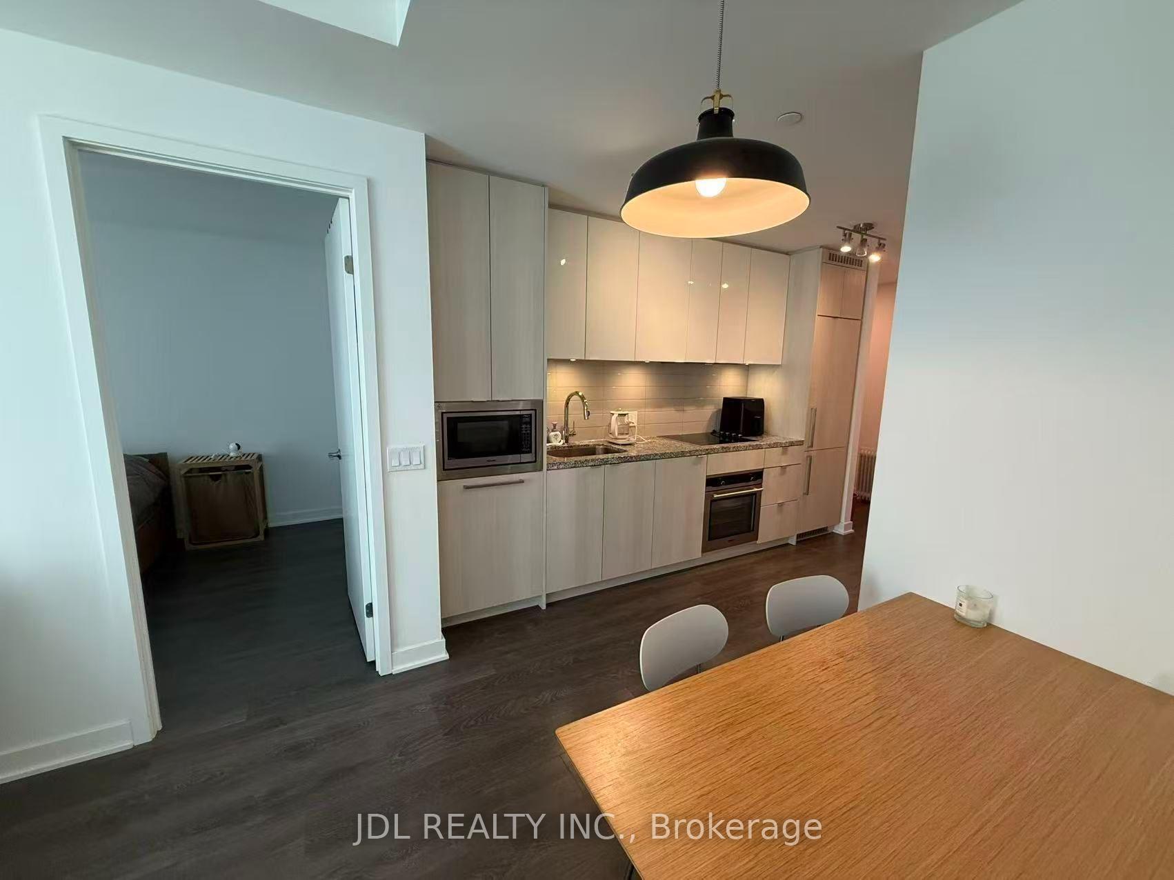 Photo 3 of Unit 905, 125 Blue Jays Way, Toronto, Waterfront Communities — HOMEH