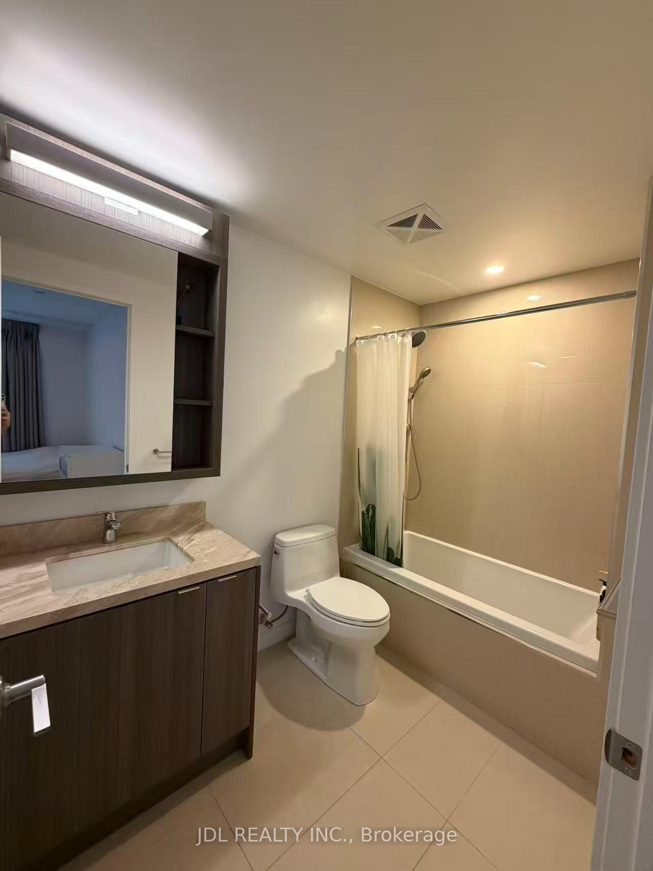 Photo 7 of Unit 905, 125 Blue Jays Way, Toronto, Waterfront Communities — HOMEH