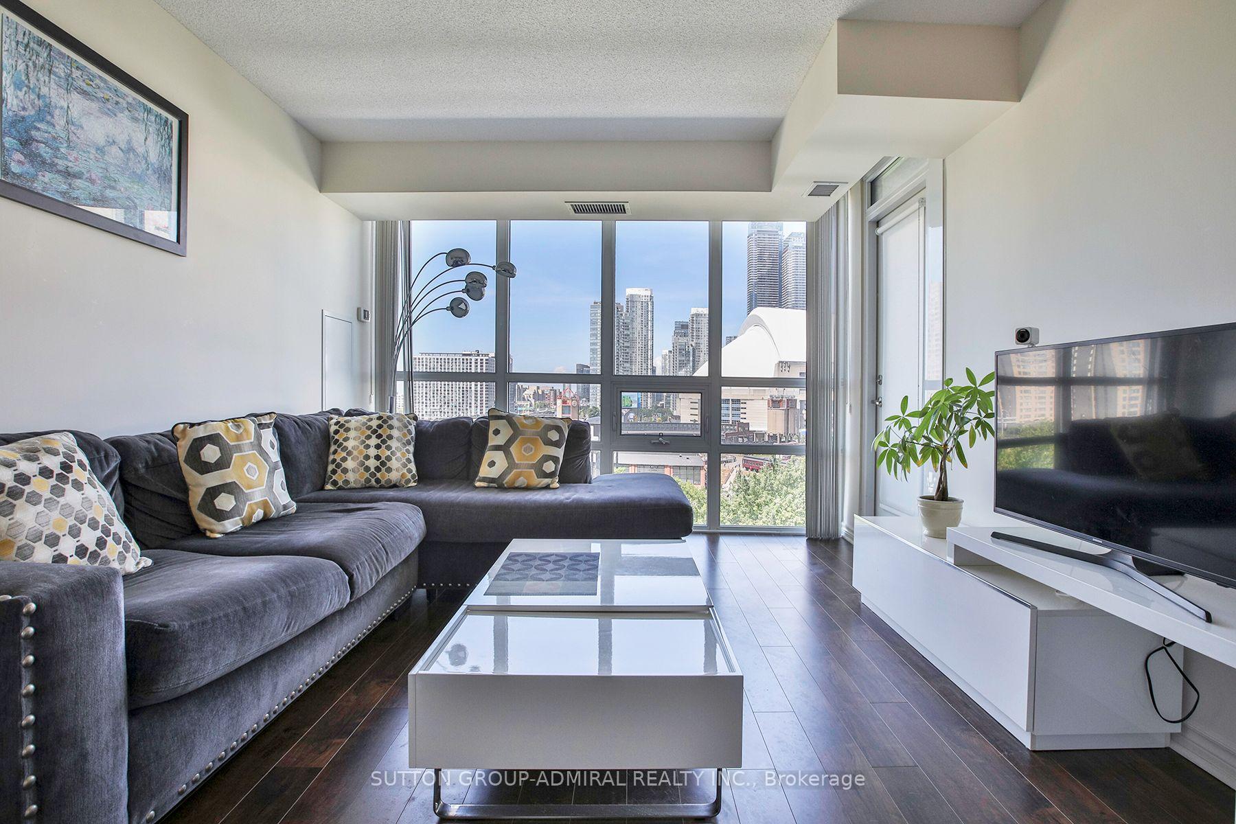 Photo 2 of Unit 1017, 25 Lower Simcoe Street, Toronto, Waterfront Communities — HOMEH