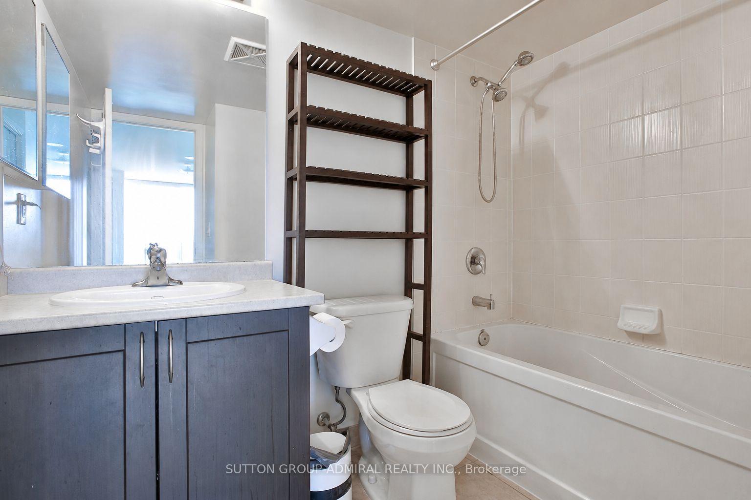 Photo 15 of Unit 1017, 25 Lower Simcoe Street, Toronto, Waterfront Communities — HOMEH