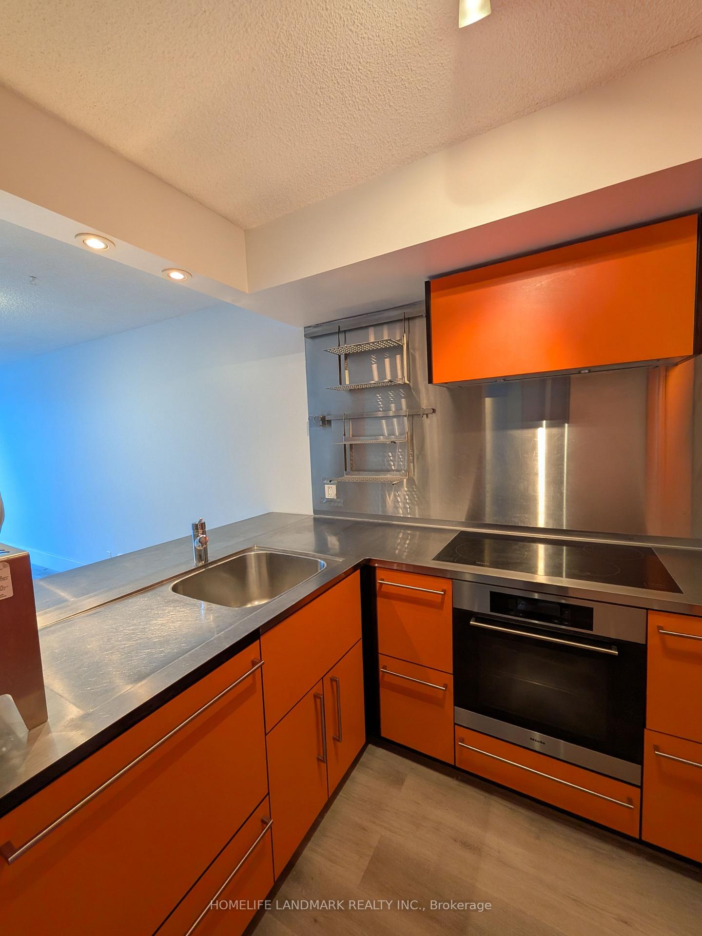 Photo 4 of Unit 805, 92 King Street E, Toronto, Church-Yonge Corridor — HOMEH