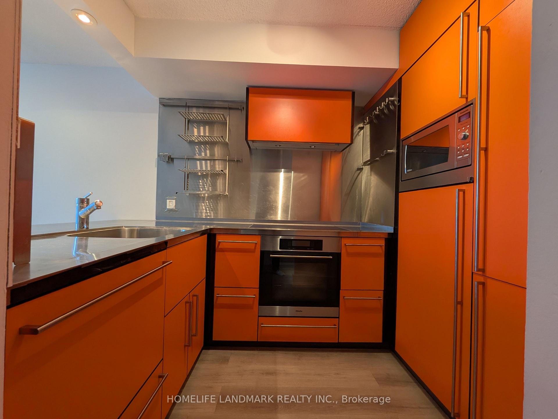 Photo 5 of Unit 805, 92 King Street E, Toronto, Church-Yonge Corridor — HOMEH