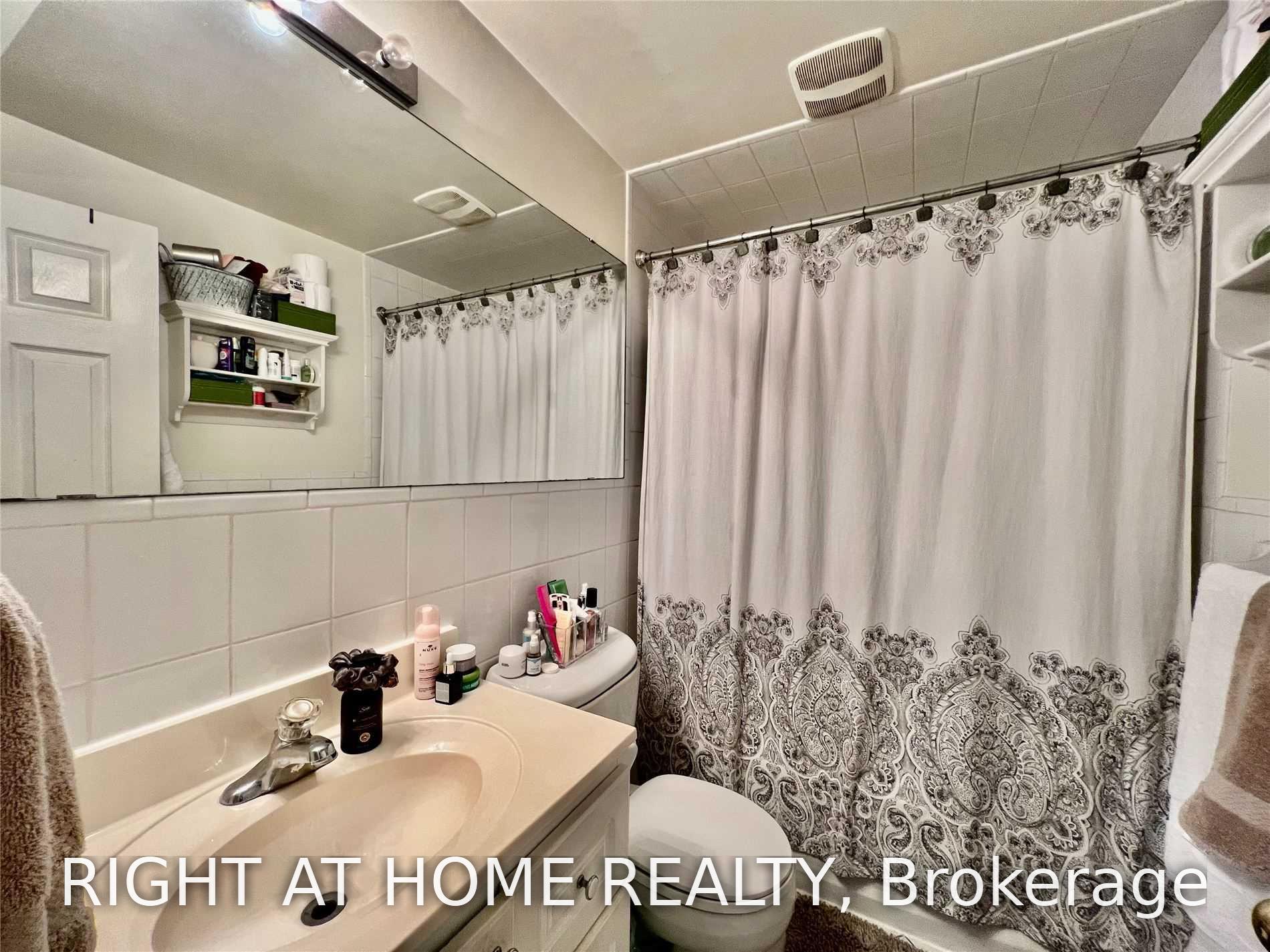 Photo 10 of Unit Lower, 1198 Avenue Road, Toronto, Lawrence Park South — HOMEH
