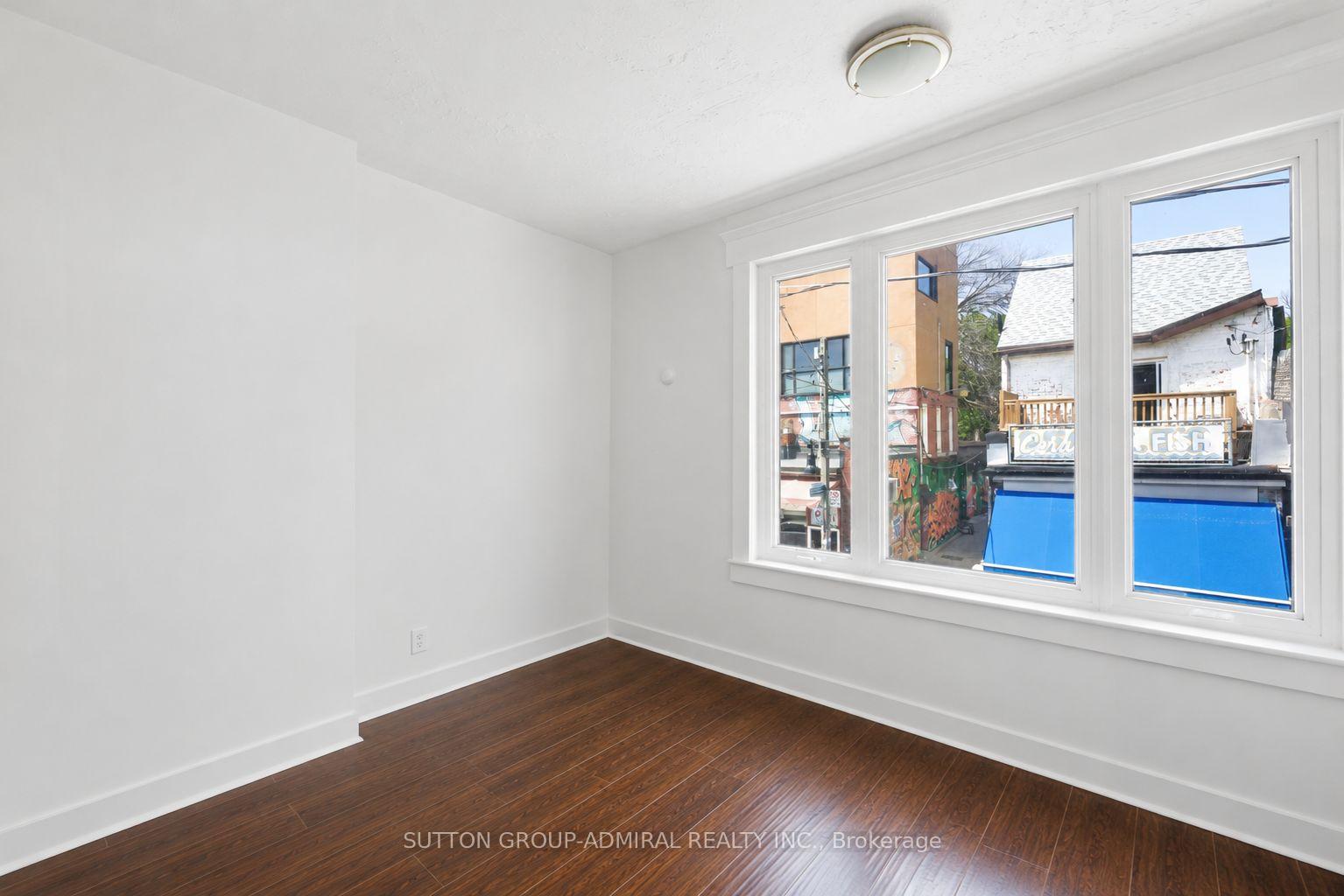 Photo 7 of 193 1/2 Baldwin Street, Toronto, Kensington-Chinatown — HOMEH