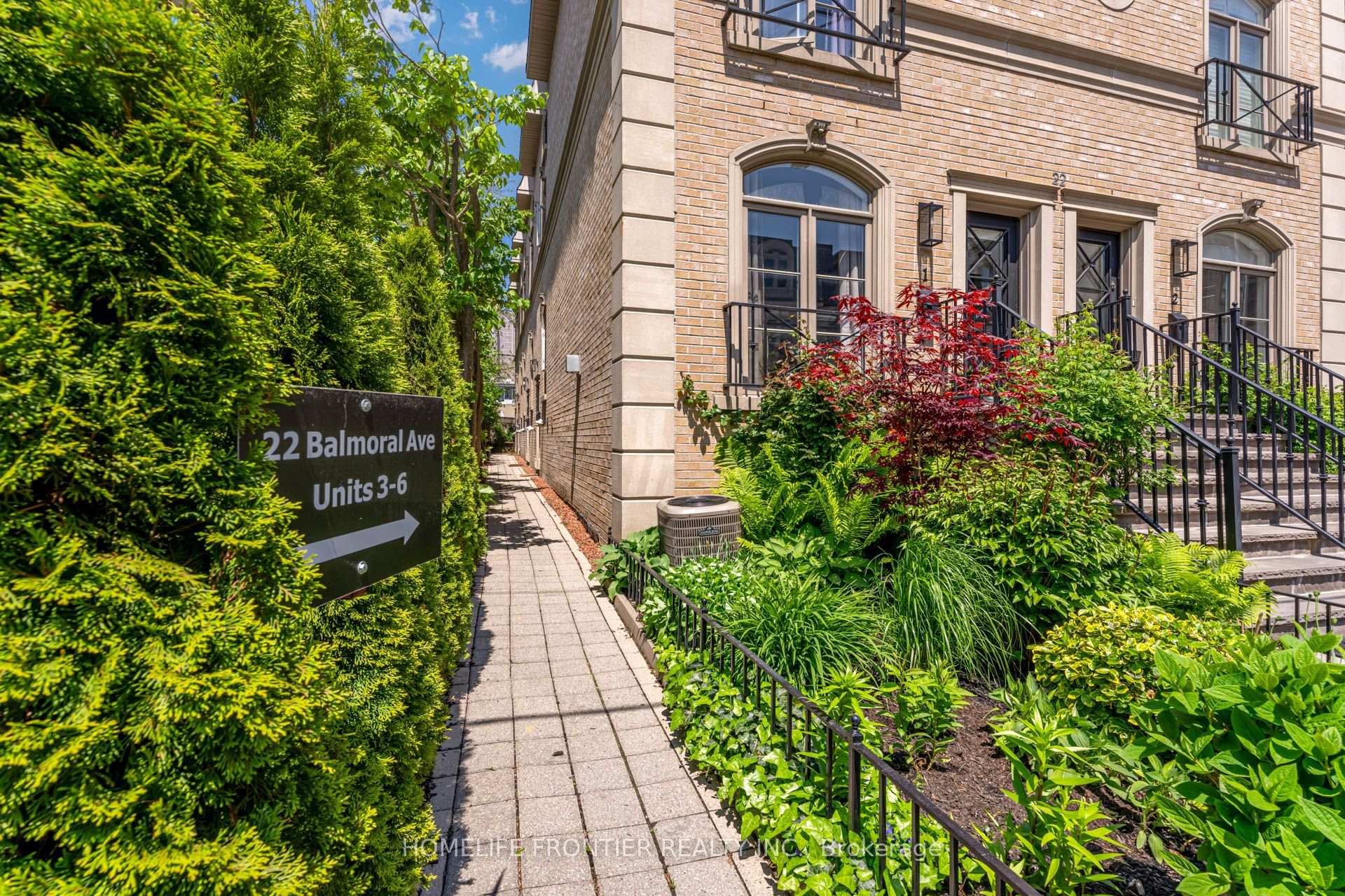 Photo 3 of Unit 4, 22 Balmoral Avenue, Toronto, Yonge-St. Clair — HOMEH