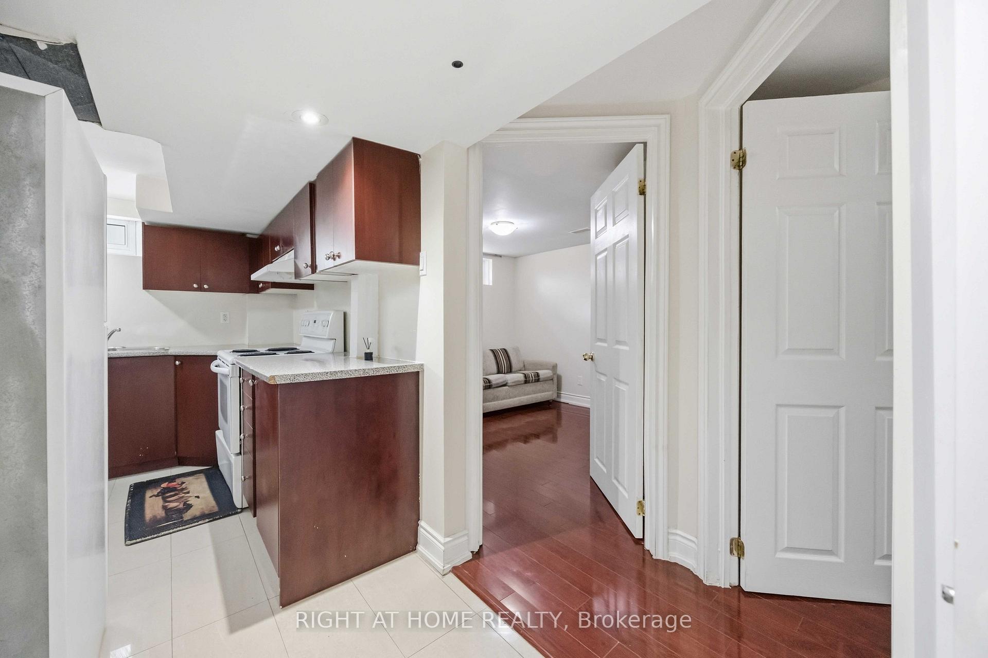Photo 30 of 8 Grassington Crescent, Scarborough, Woburn — HOMEH
