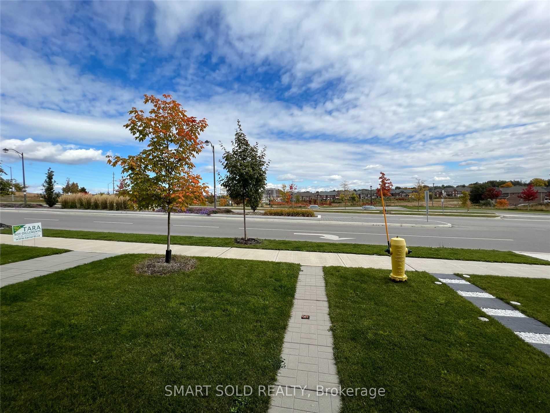Photo 5 of 1046 Murrell Boulevard, East Gwillimbury, Sharon — HOMEH