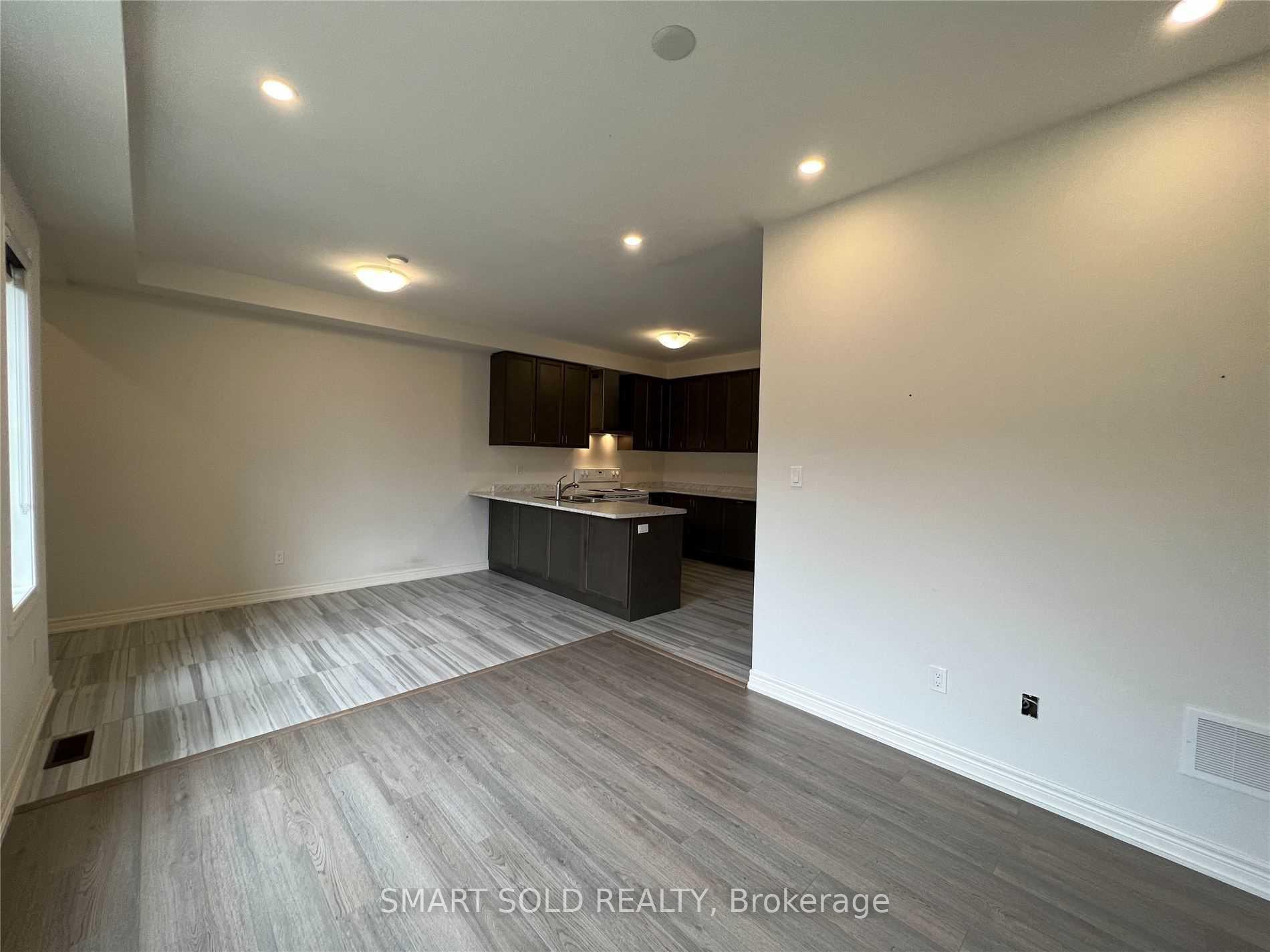 Photo 14 of 1046 Murrell Boulevard, East Gwillimbury, Sharon — HOMEH