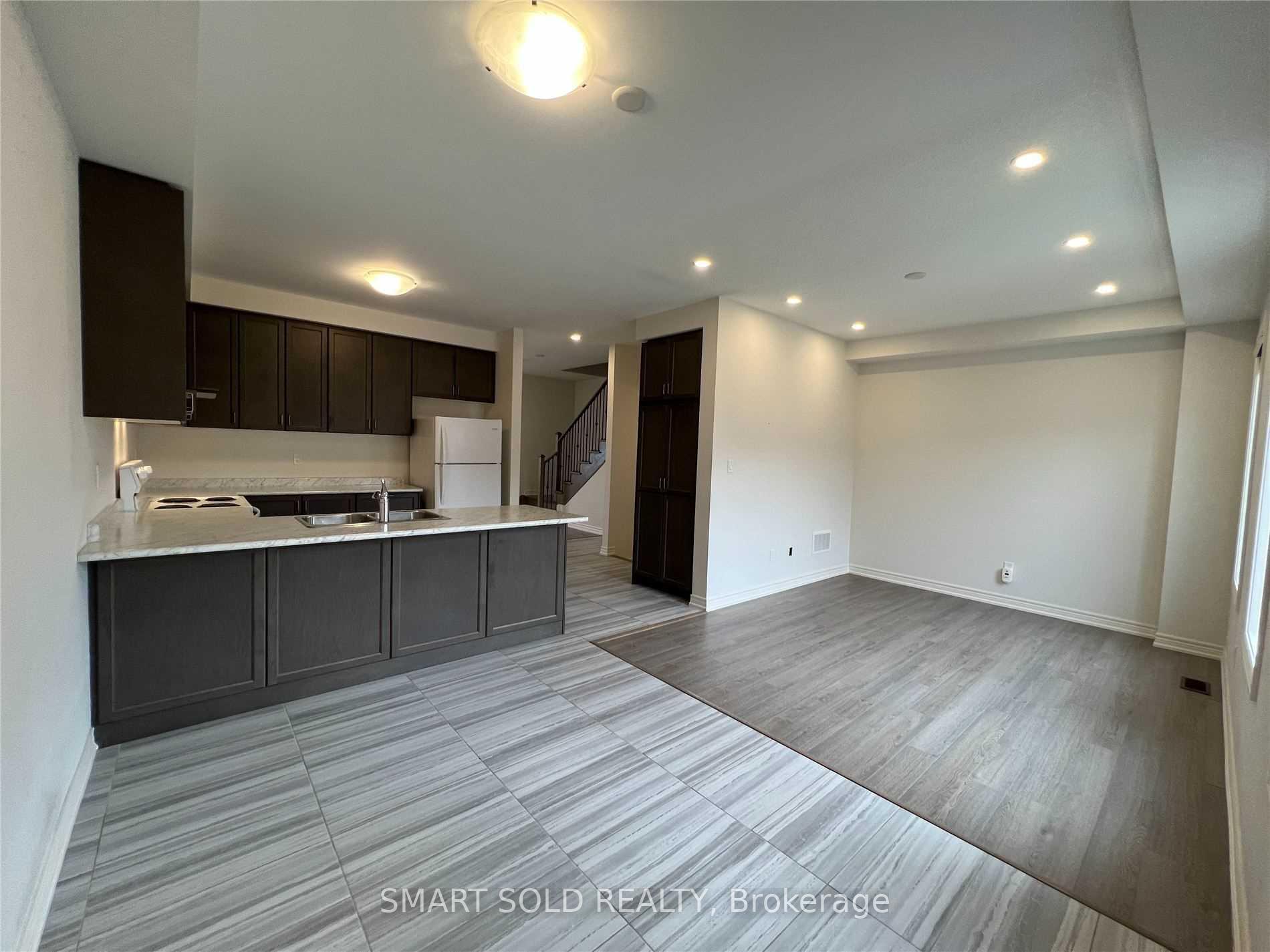 Photo 15 of 1046 Murrell Boulevard, East Gwillimbury, Sharon — HOMEH