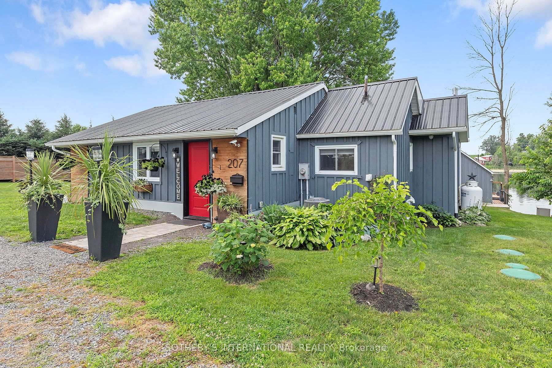 Photo of 207 Rainbow Valley Drive