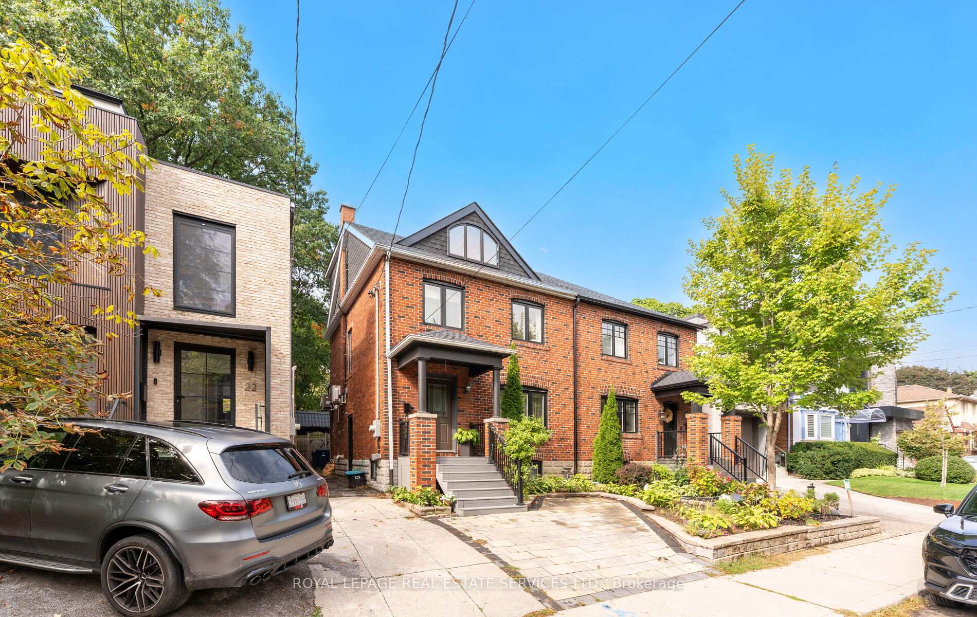 Photo 5 of 24 Mann Avenue, Toronto, Mount Pleasant East — HOMEH
