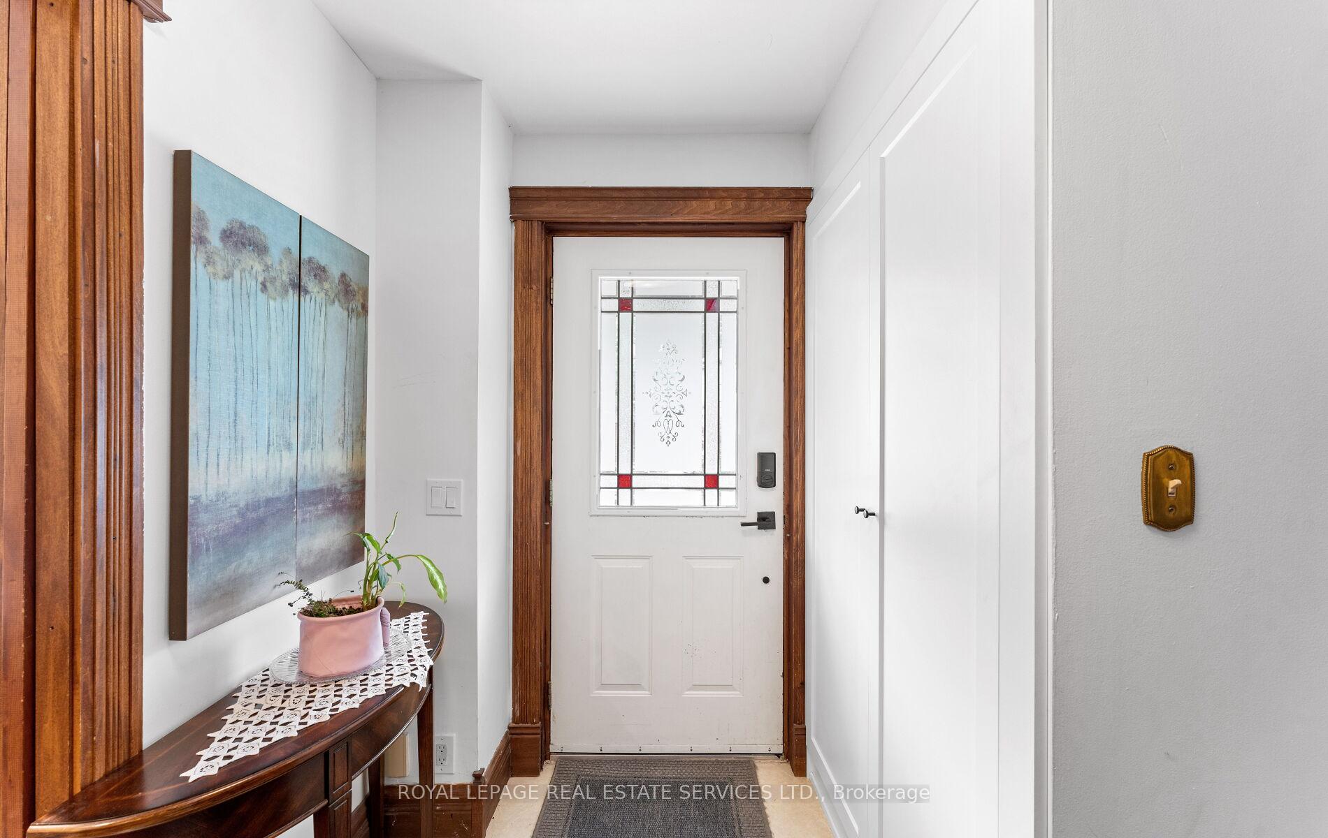 Photo 7 of 24 Mann Avenue, Toronto, Mount Pleasant East — HOMEH
