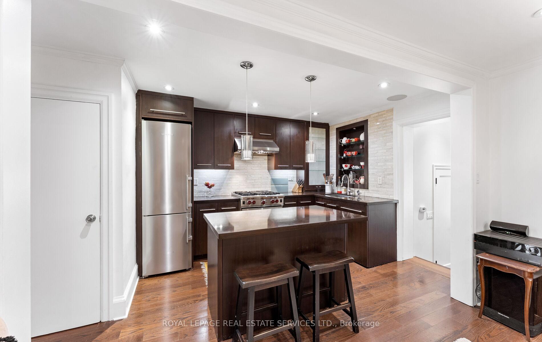 Photo 16 of 24 Mann Avenue, Toronto, Mount Pleasant East — HOMEH