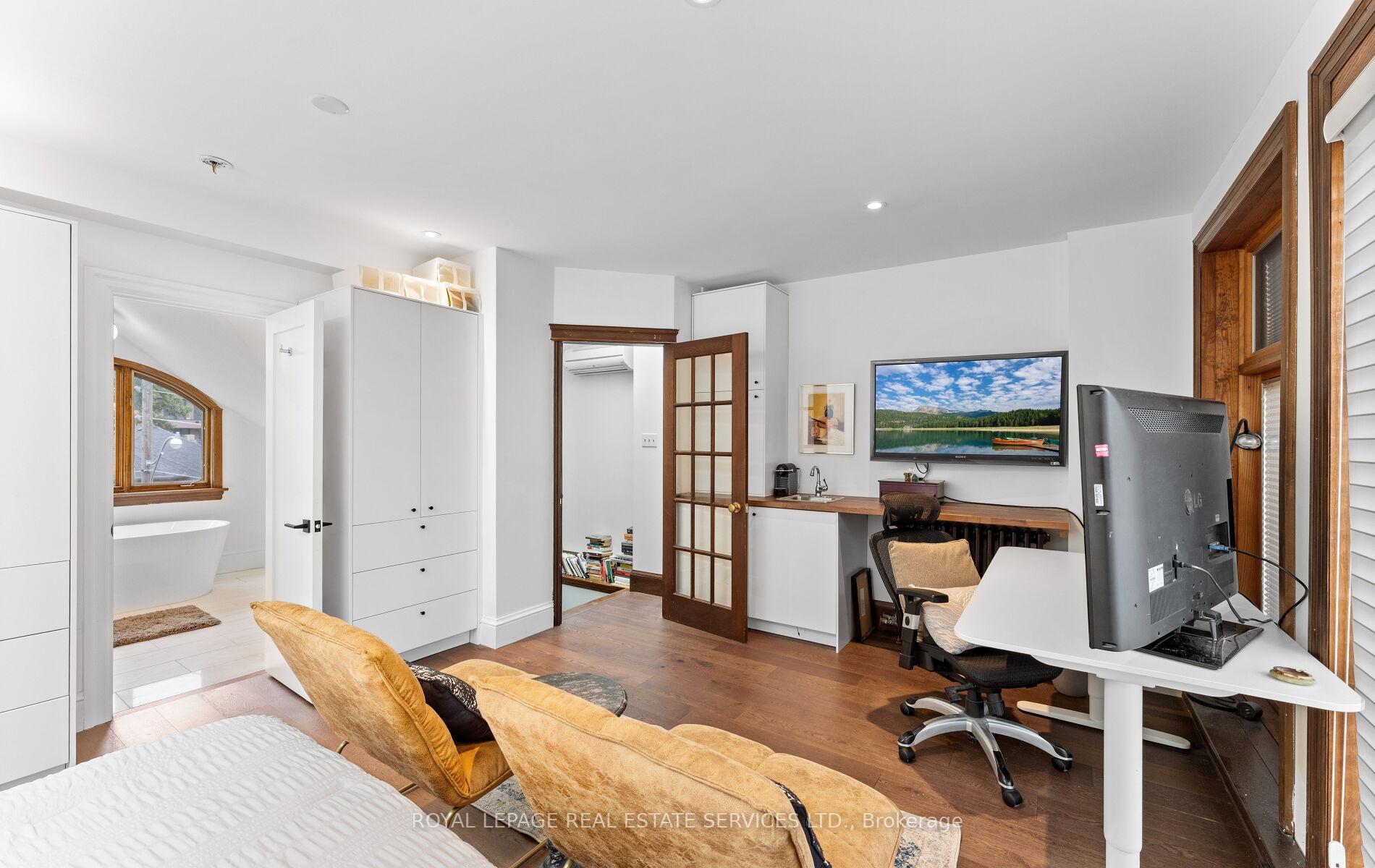 Photo 26 of 24 Mann Avenue, Toronto, Mount Pleasant East — HOMEH