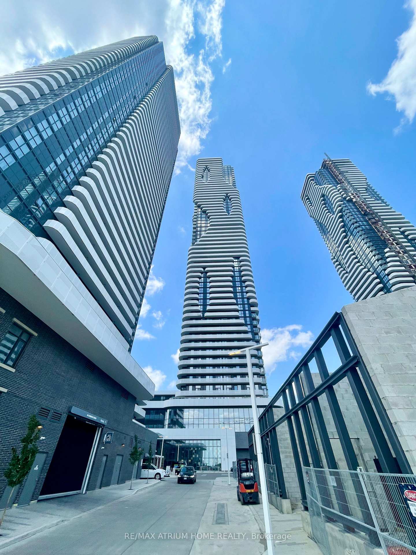 Photo 1 of Unit 5710, 225 Commerce Street, Vaughan, Vaughan Corporate Centre — HOMEH