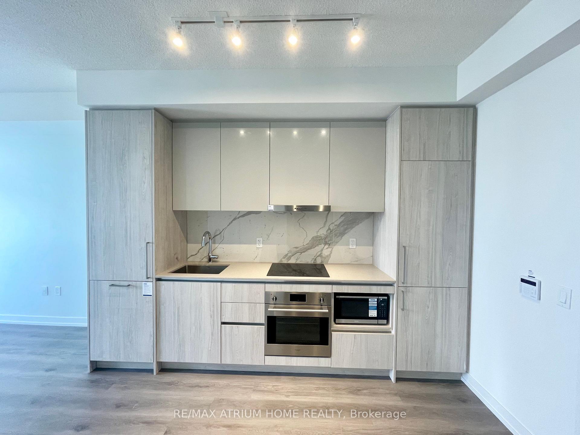 Photo 5 of Unit 5710, 225 Commerce Street, Vaughan, Vaughan Corporate Centre — HOMEH