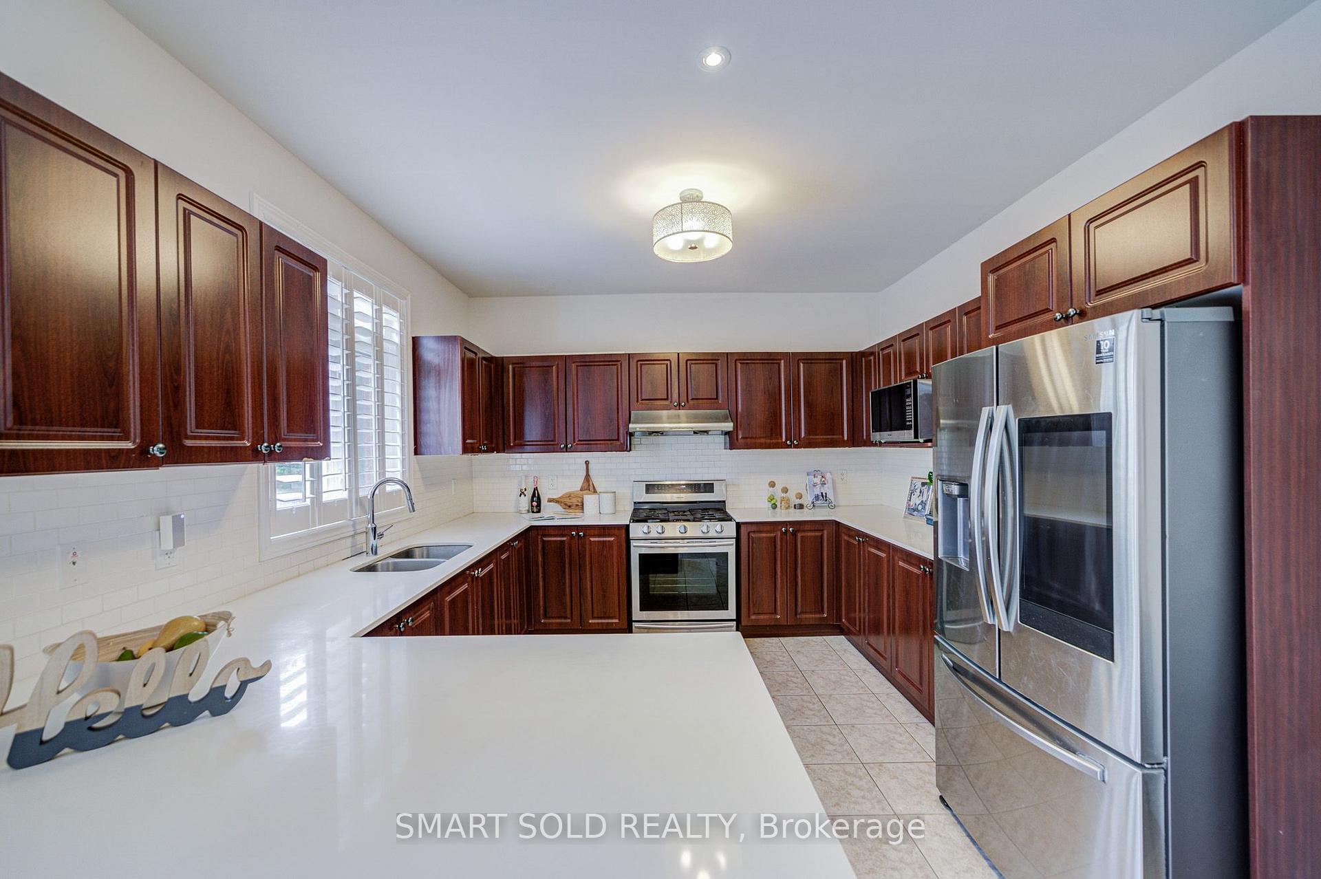 Photo 20 of 34 Jacobi Court, Vaughan, Patterson — HOMEH