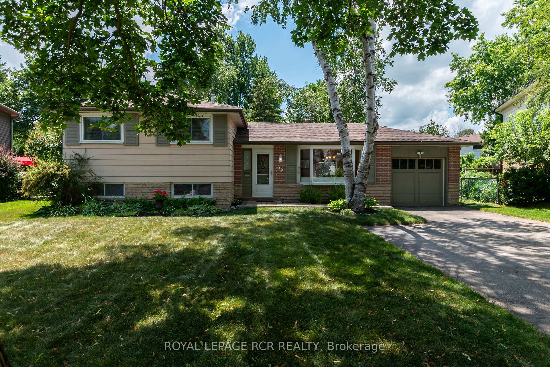 Photo 1 of 63 Maple Crescent, Orangeville — HOMEH