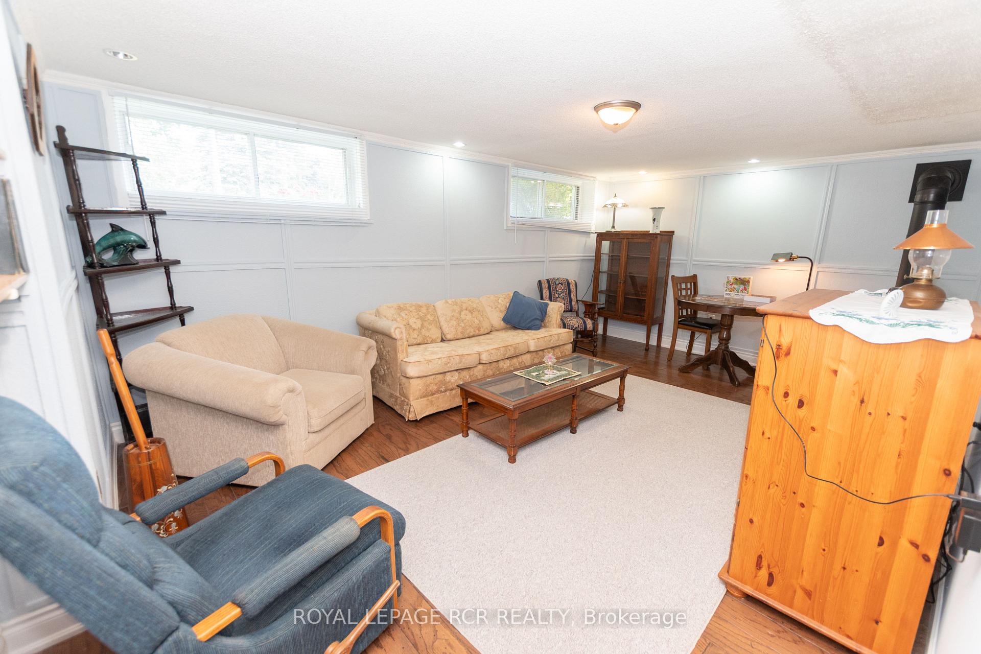 Photo 18 of 63 Maple Crescent, Orangeville — HOMEH