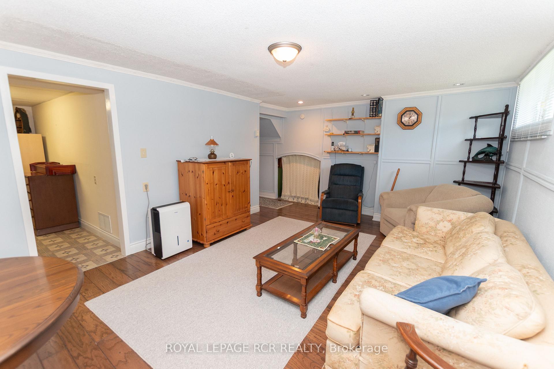 Photo 19 of 63 Maple Crescent, Orangeville — HOMEH