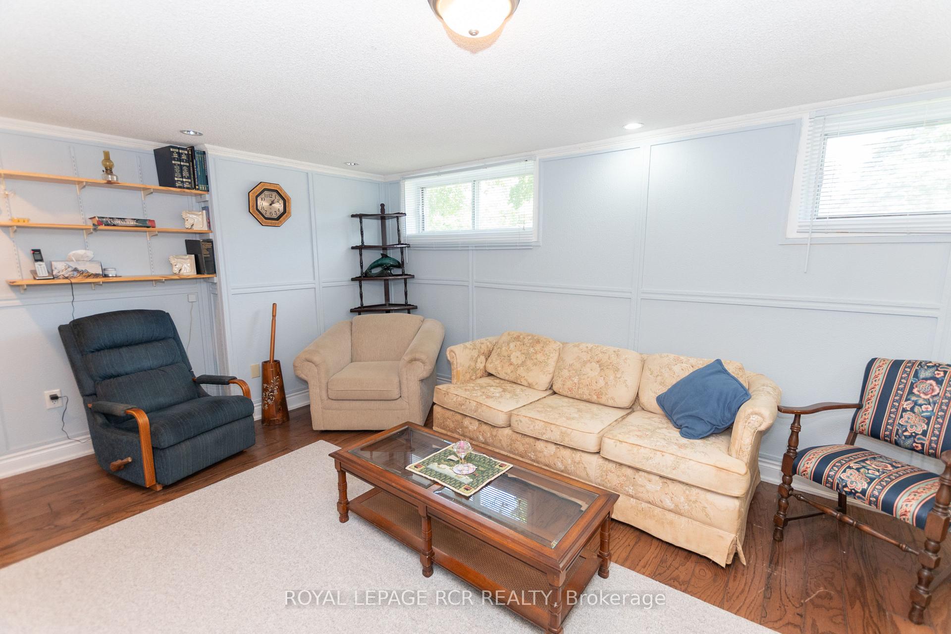 Photo 20 of 63 Maple Crescent, Orangeville — HOMEH