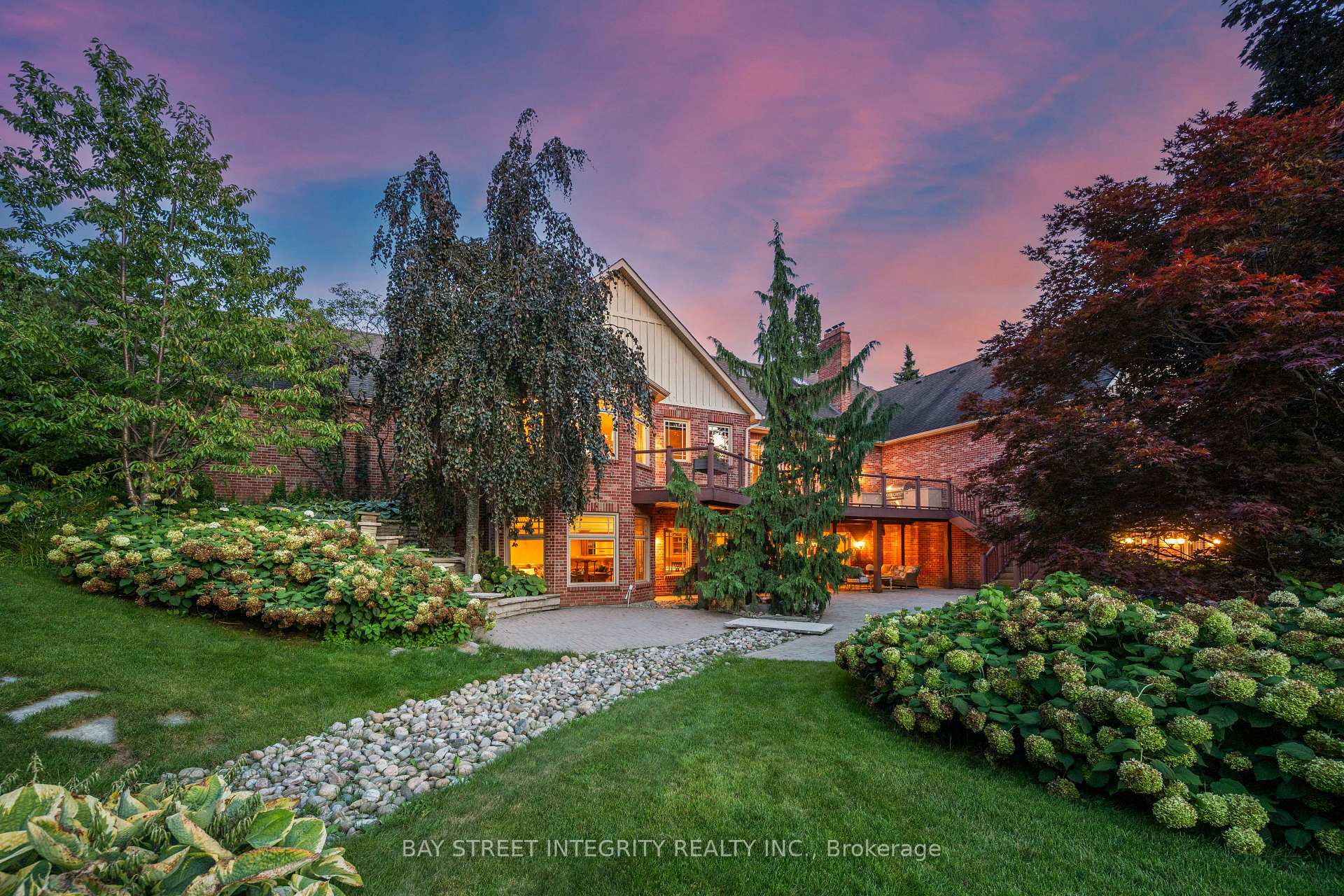 Photo 5 of 12 Alm Court, Aurora, Aurora Estates — HOMEH