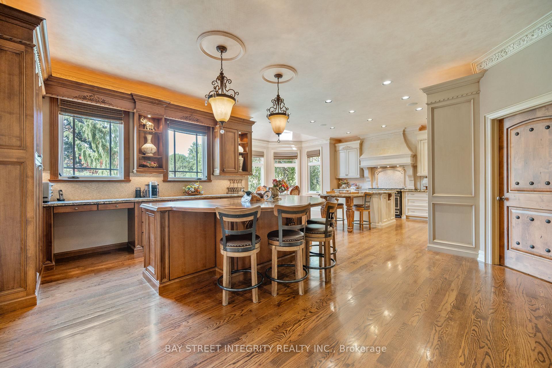 Photo 8 of 12 Alm Court, Aurora, Aurora Estates — HOMEH