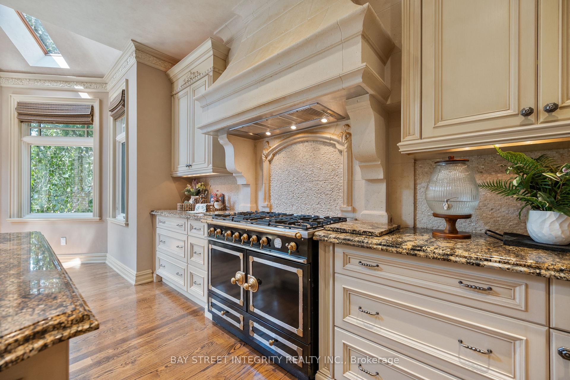 Photo 11 of 12 Alm Court, Aurora, Aurora Estates — HOMEH