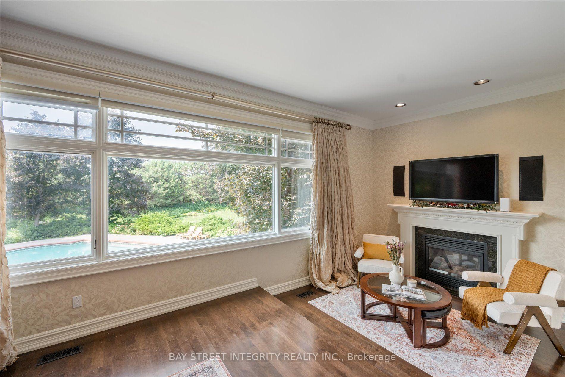 Photo 23 of 12 Alm Court, Aurora, Aurora Estates — HOMEH