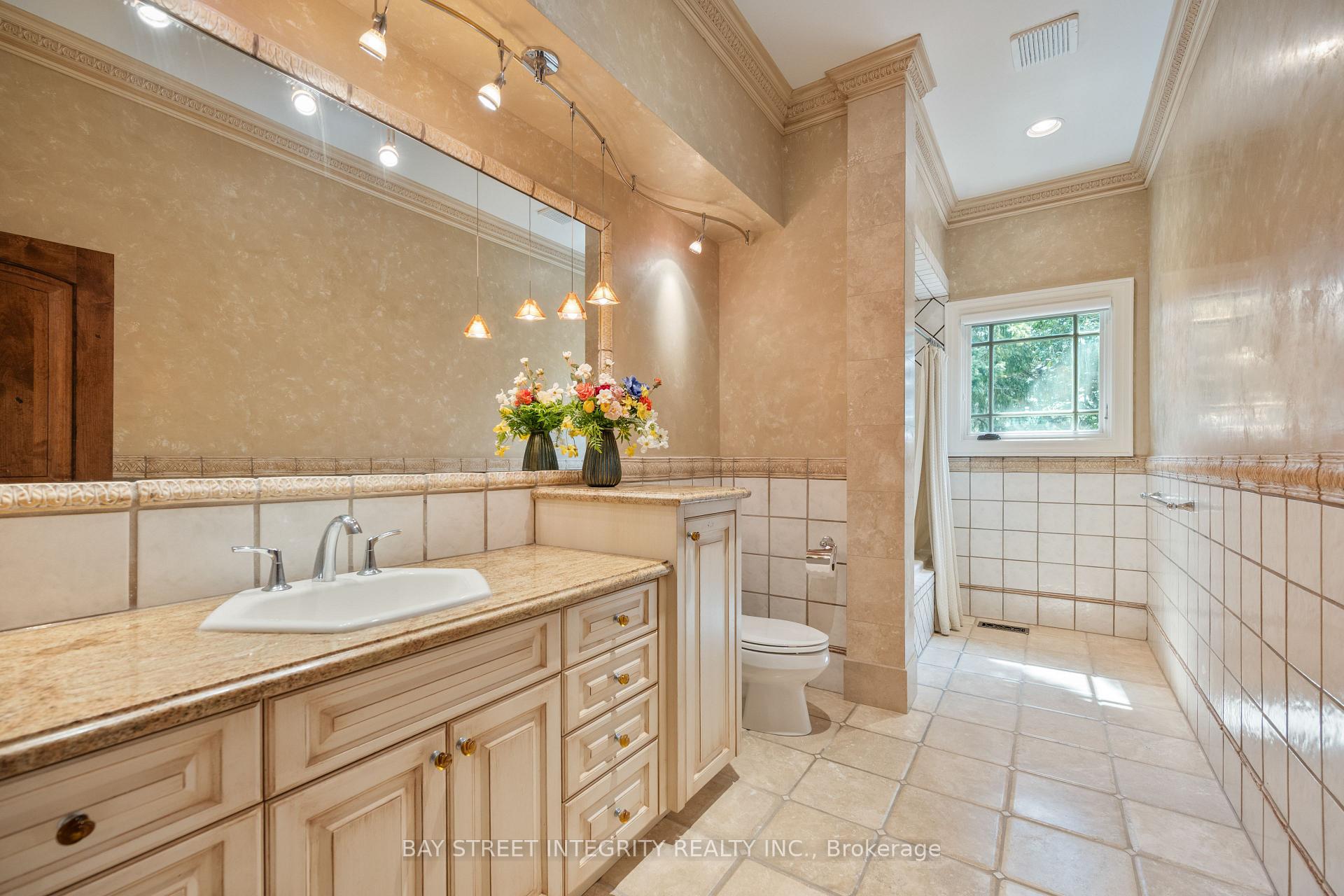 Photo 26 of 12 Alm Court, Aurora, Aurora Estates — HOMEH