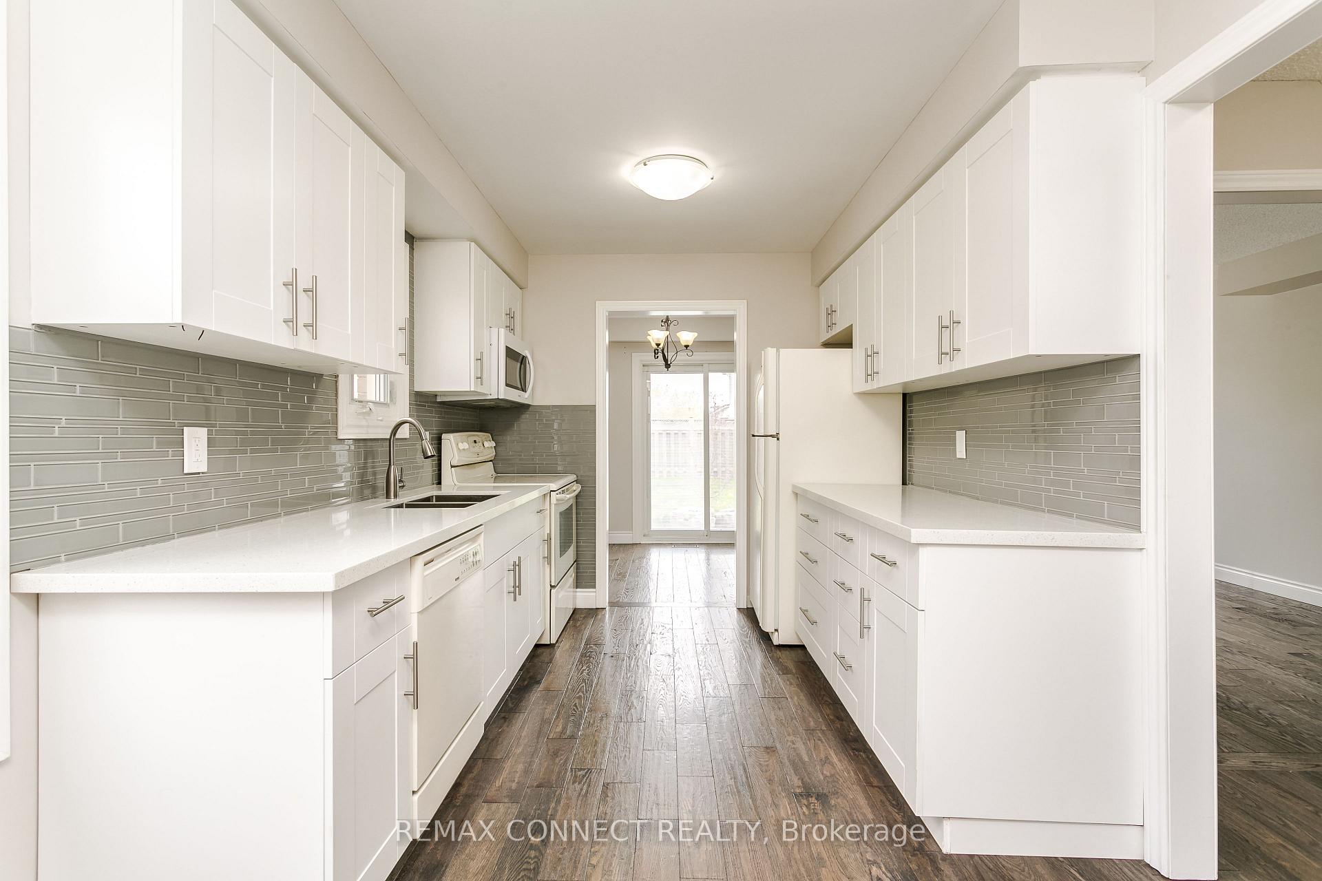 Photo 4 of 15 Kennedy Drive, Clarington, Courtice — HOMEH